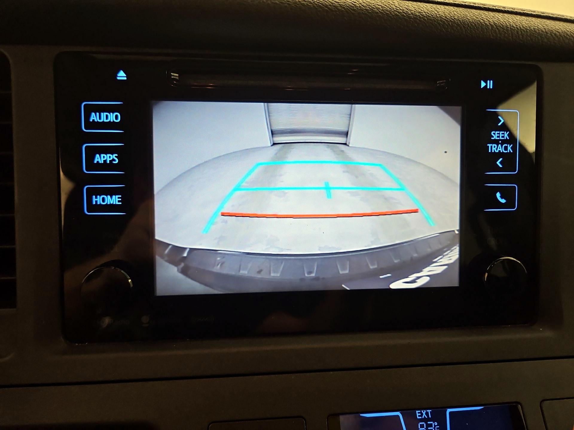 Thumbnail: 2017 Toyota Sienna - 13