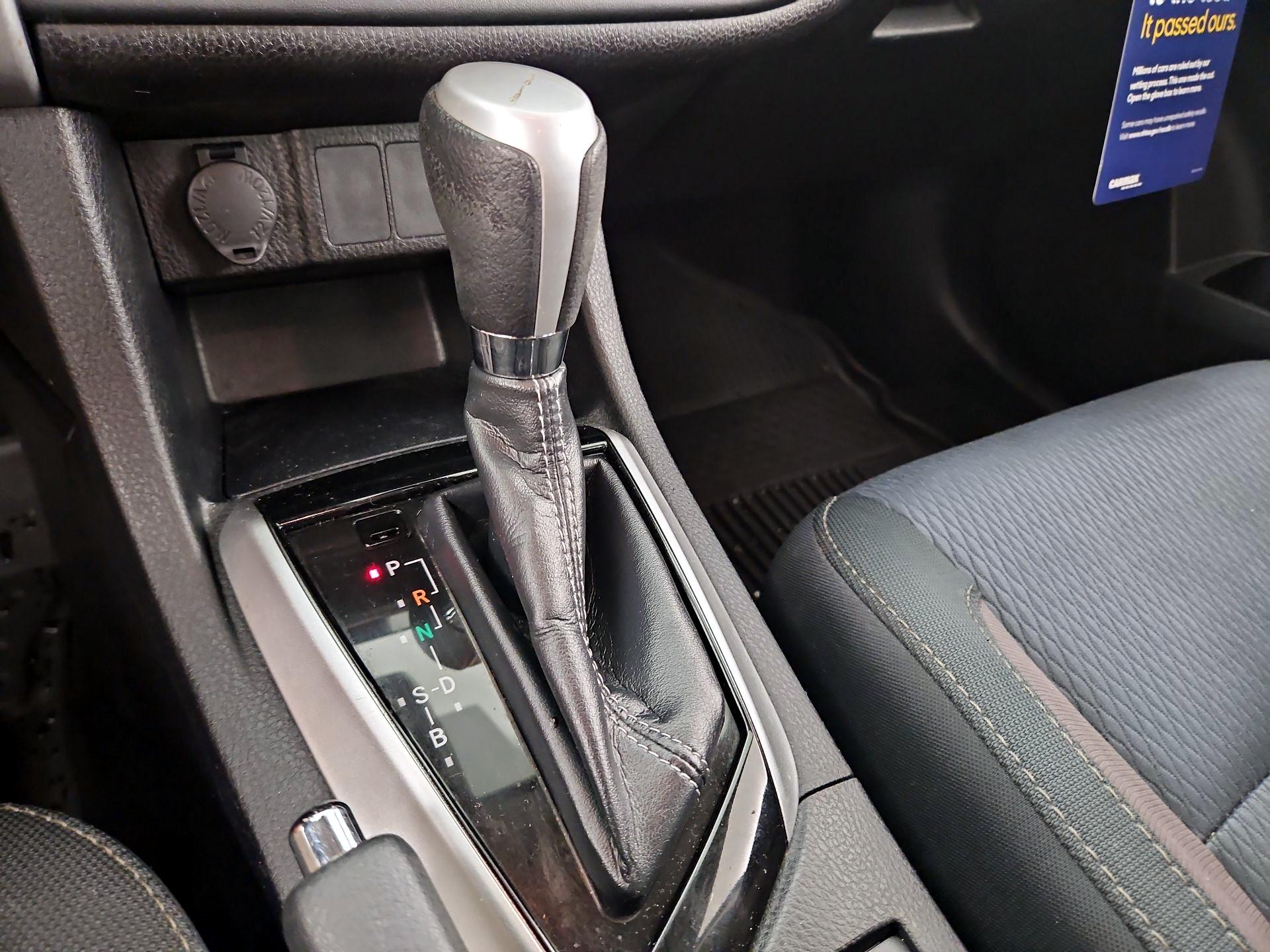 Thumbnail: 2018 Toyota Corolla - 17