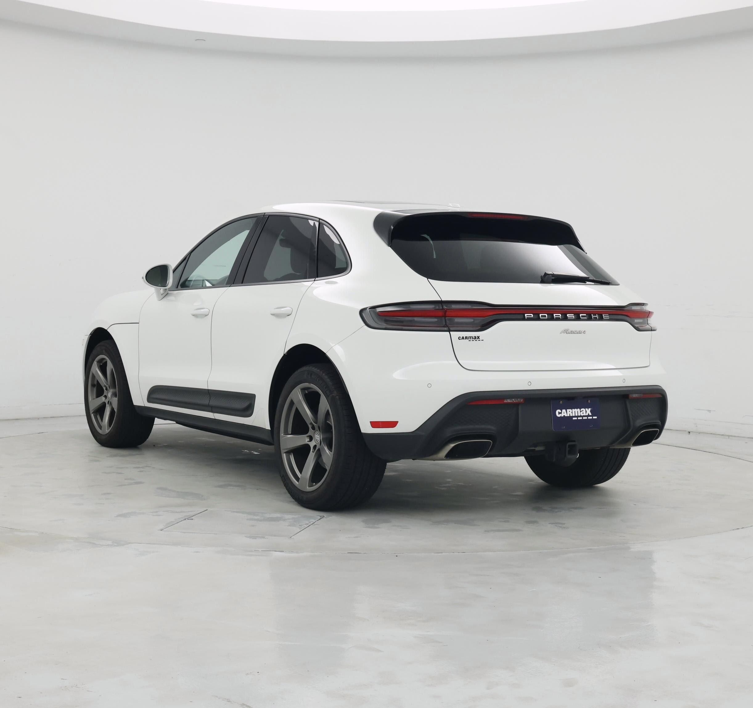 Thumbnail: 2022 Porsche Macan - 2