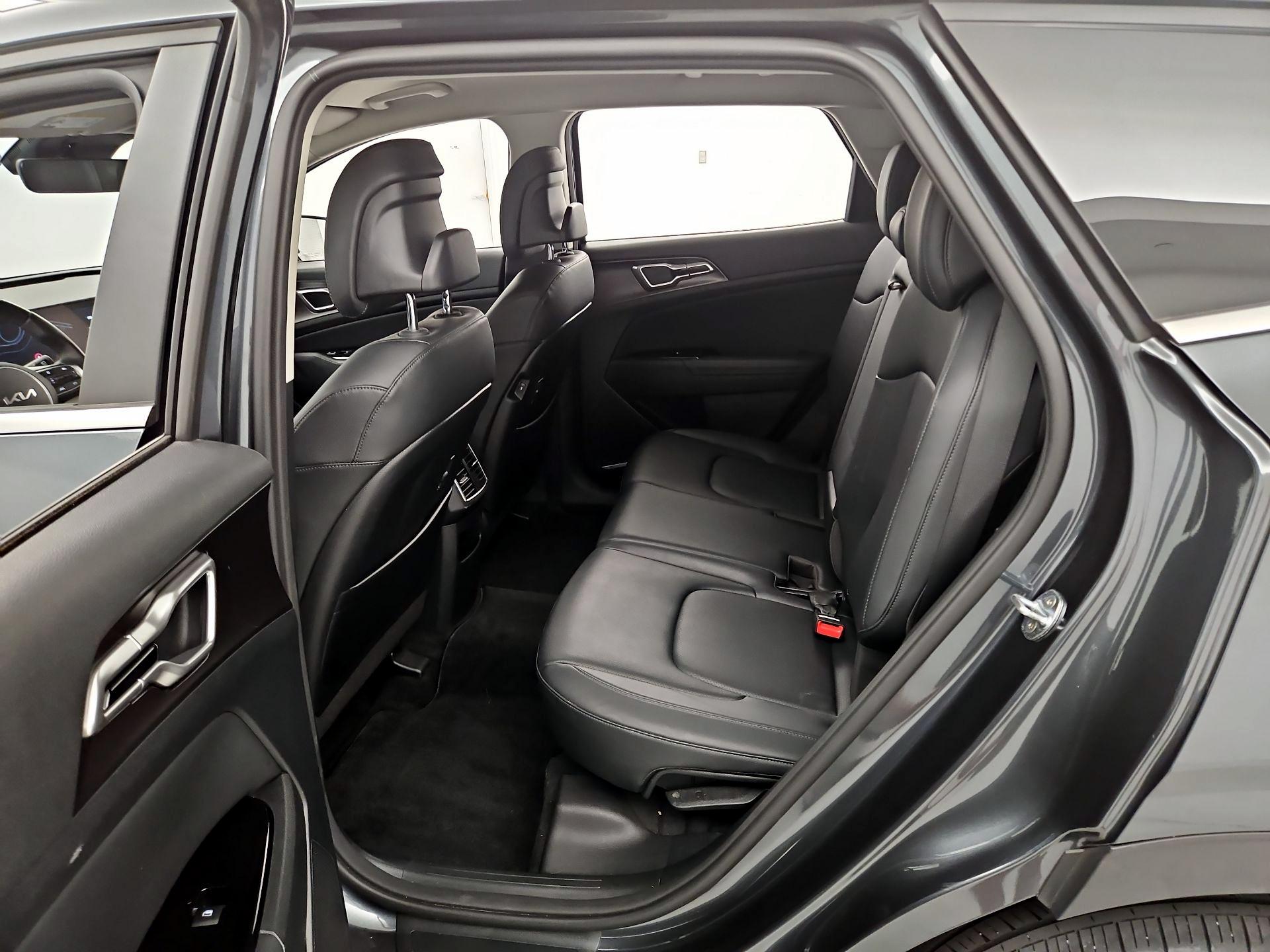 Thumbnail: 2023 Kia Sportage - 20