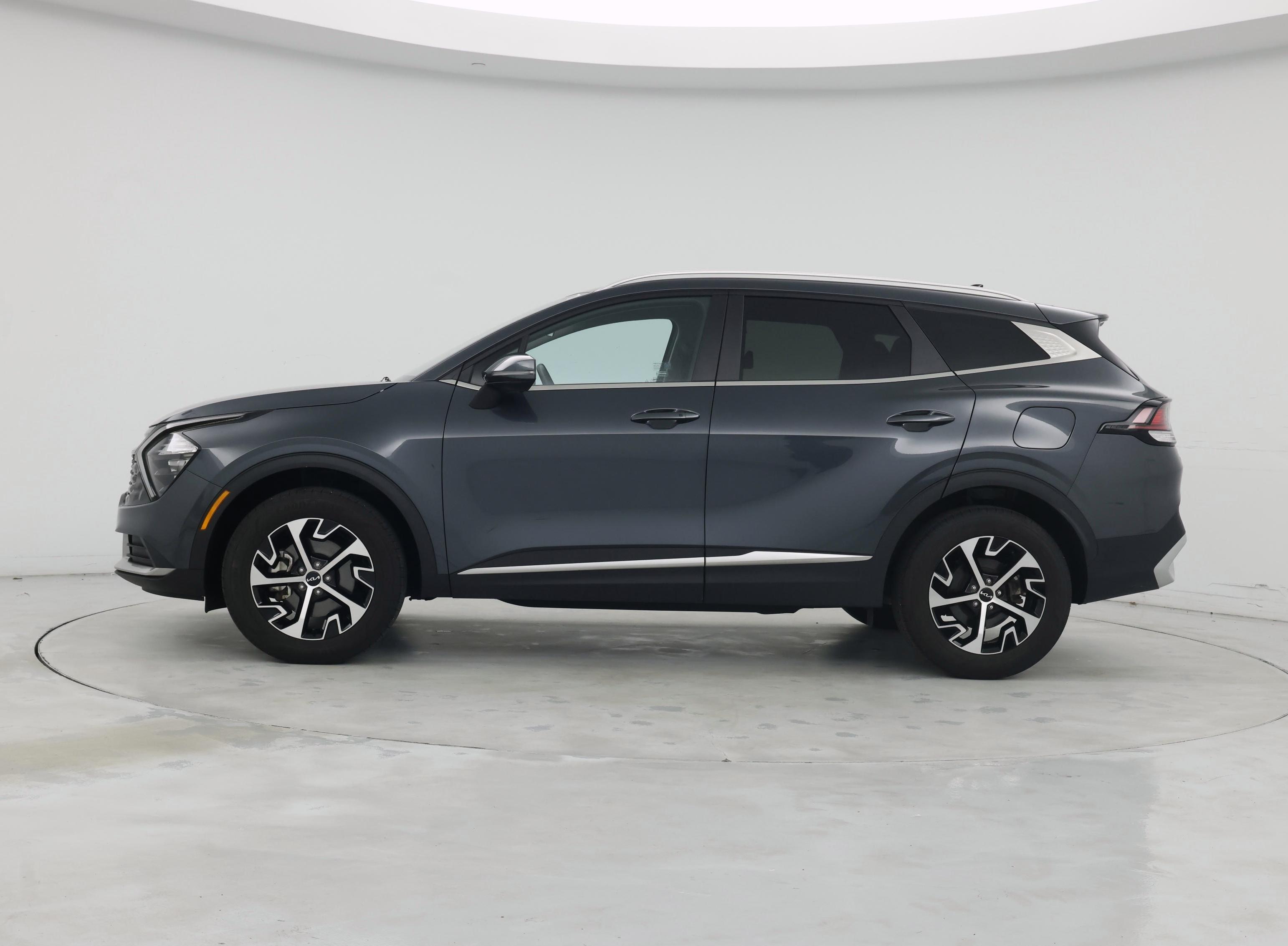 Thumbnail: 2023 Kia Sportage - 3