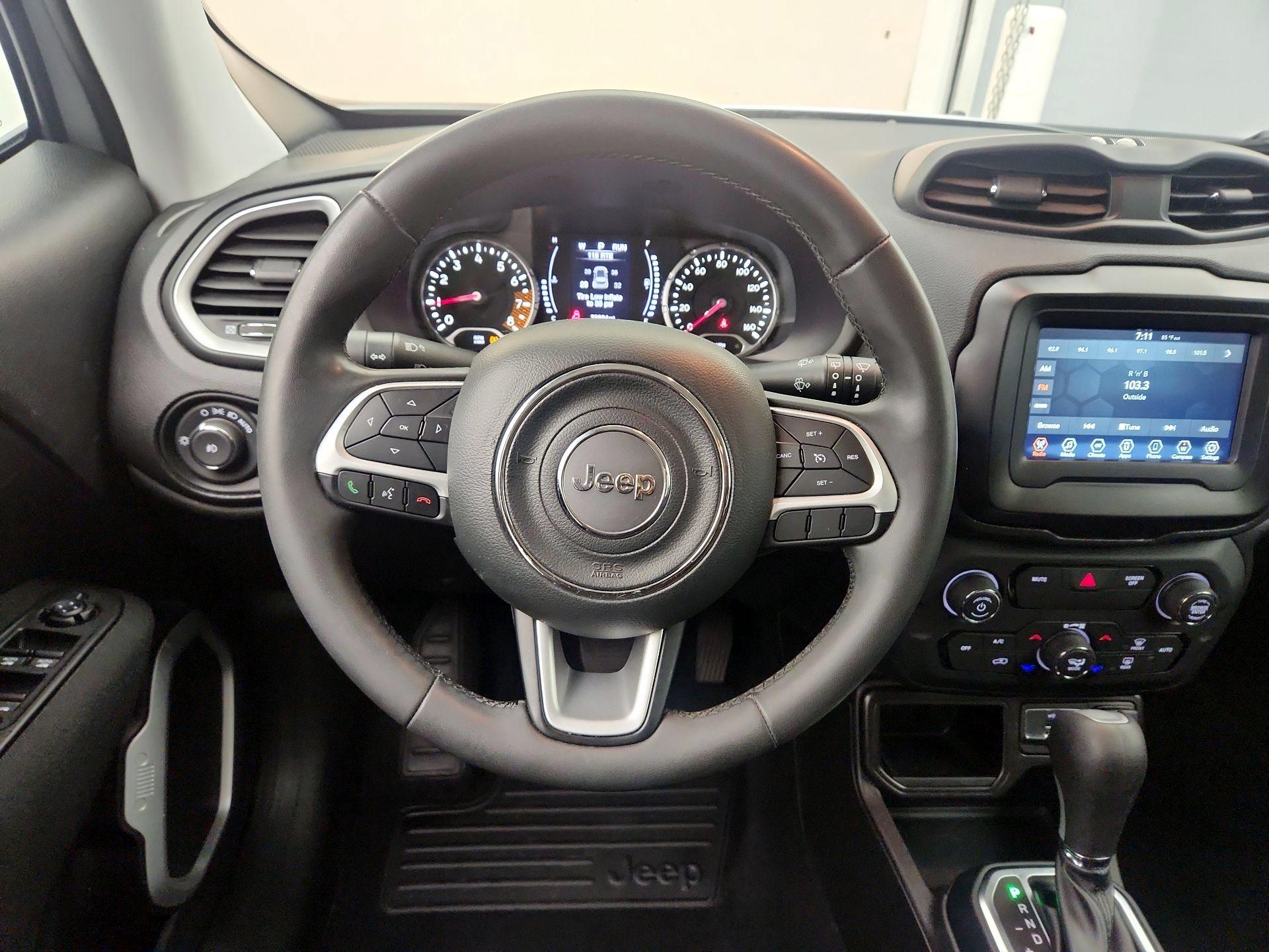 Thumbnail: 2020 Jeep Renegade - 10