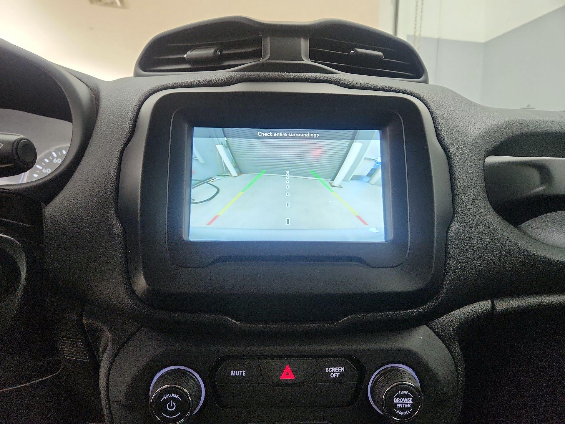 Thumbnail: 2020 Jeep Renegade - 14