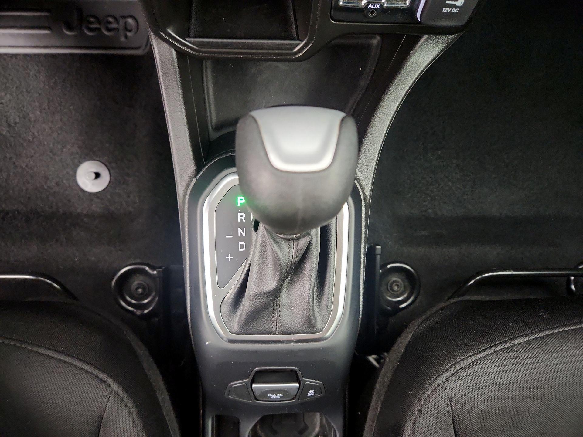 Thumbnail: 2020 Jeep Renegade - 17
