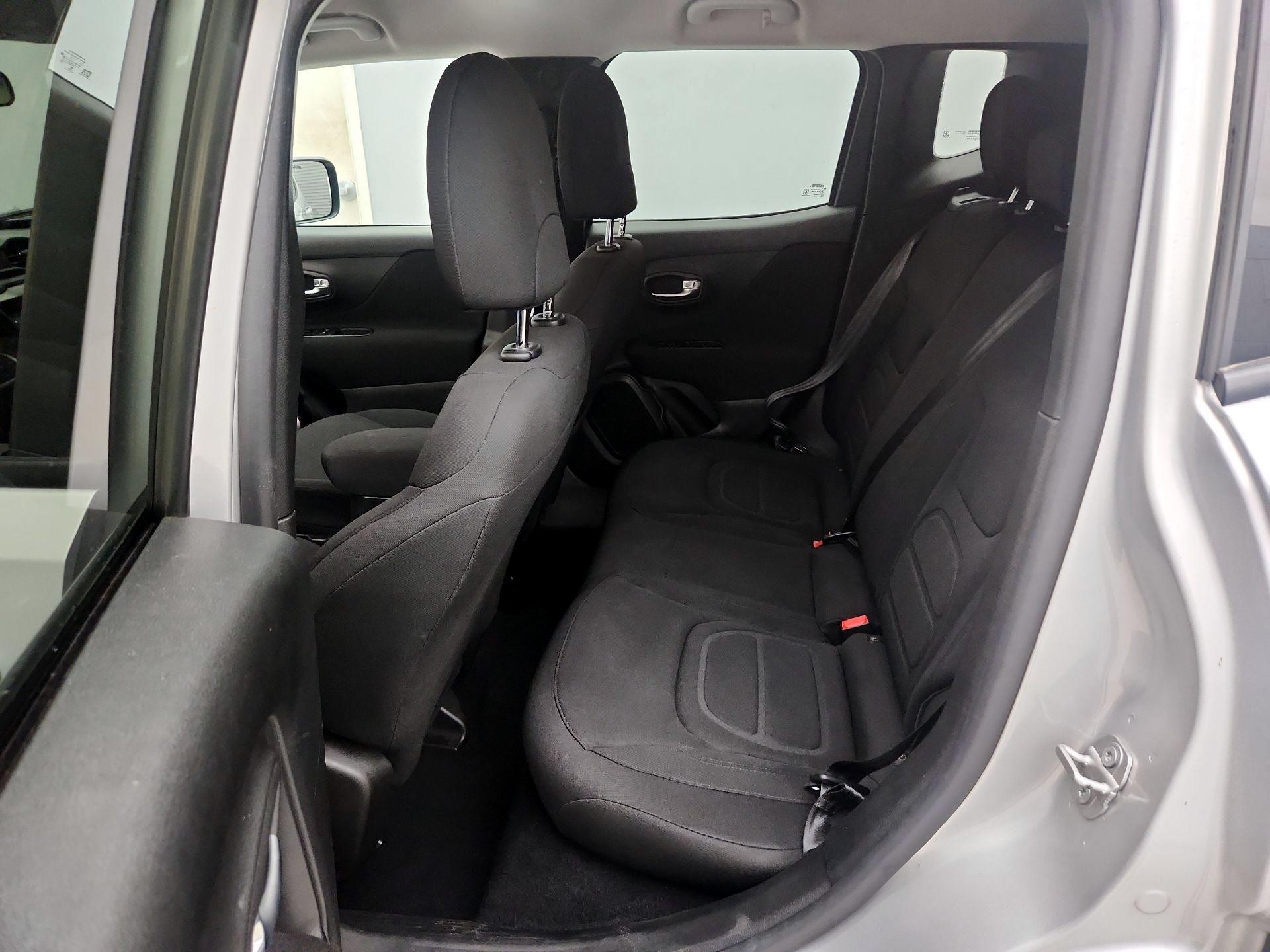 Thumbnail: 2020 Jeep Renegade - 19