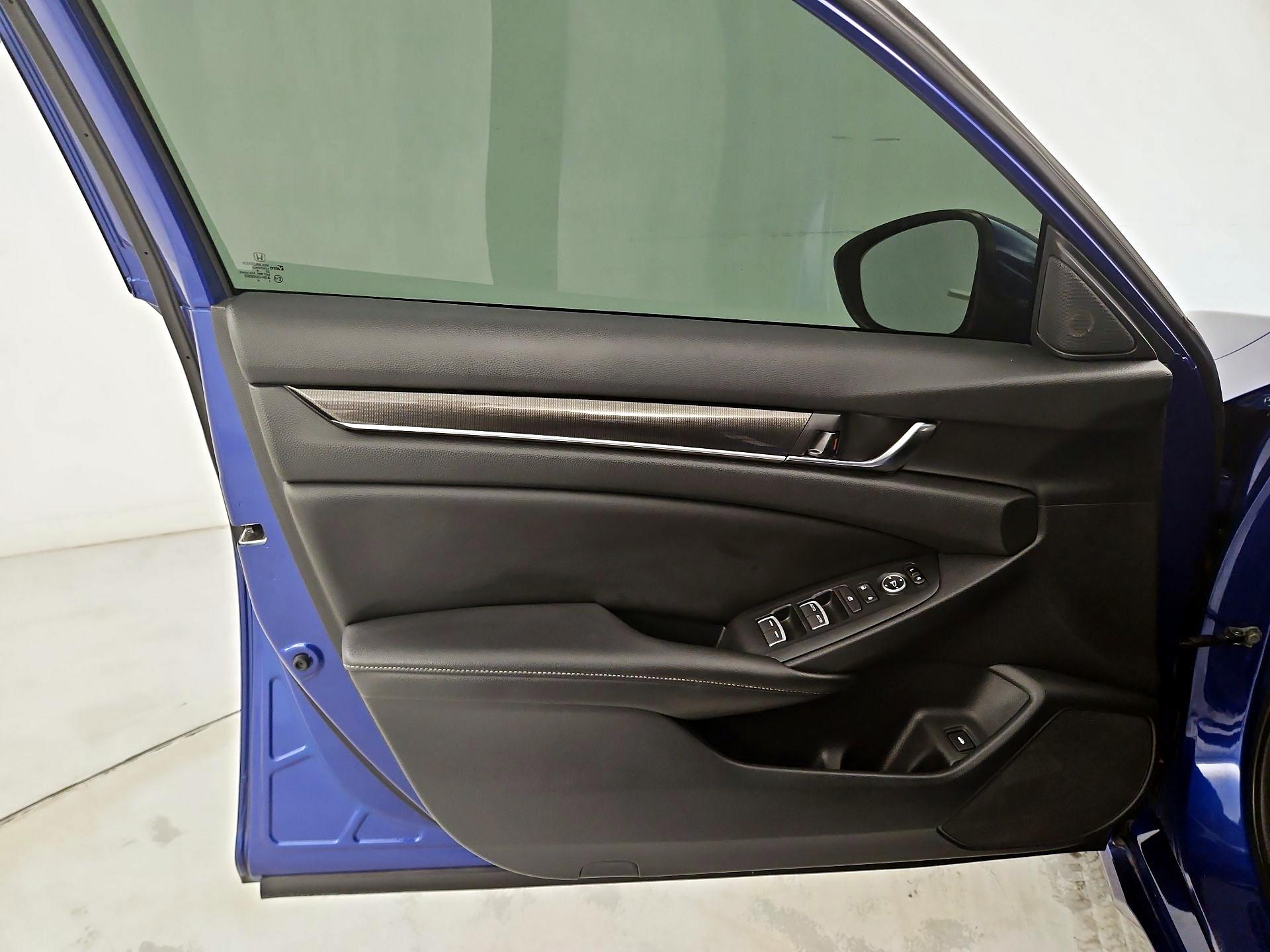 Thumbnail: 2019 Honda Accord - 12