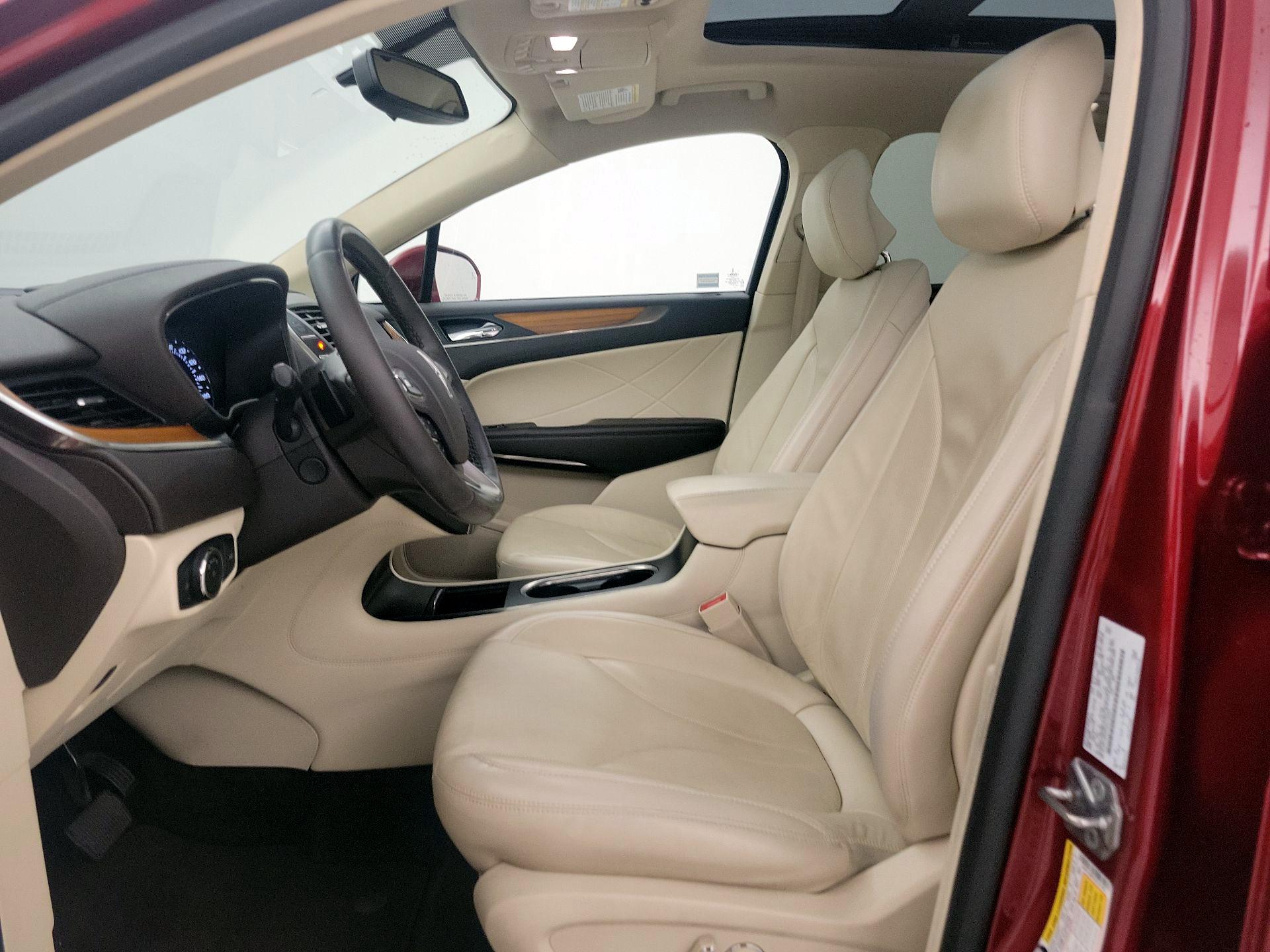 Thumbnail: 2016 Lincoln MKC - 11