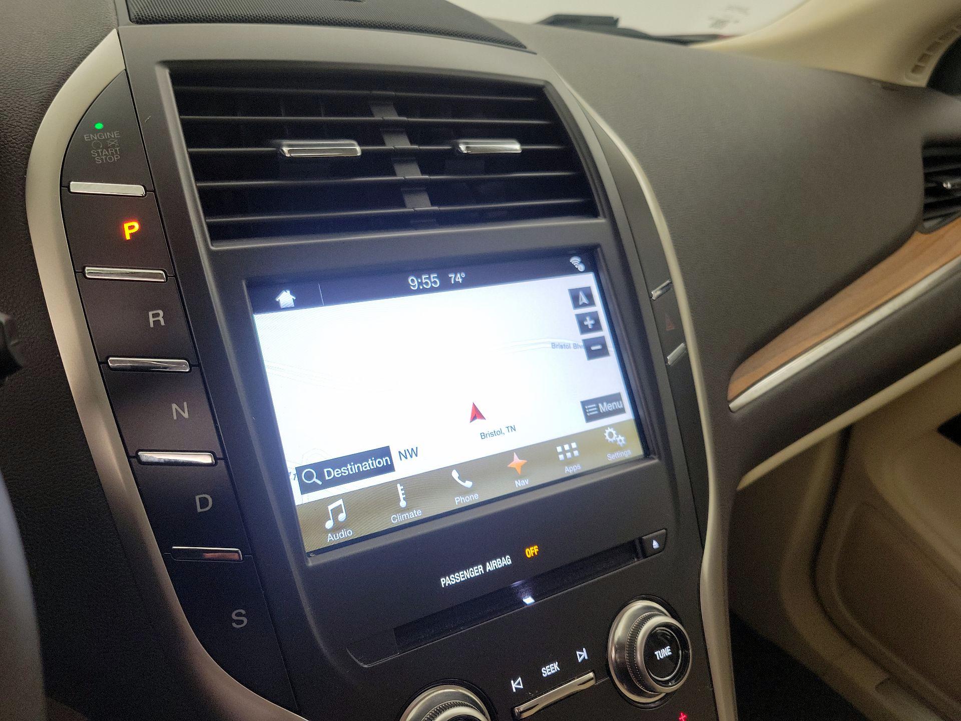 Thumbnail: 2016 Lincoln MKC - 14