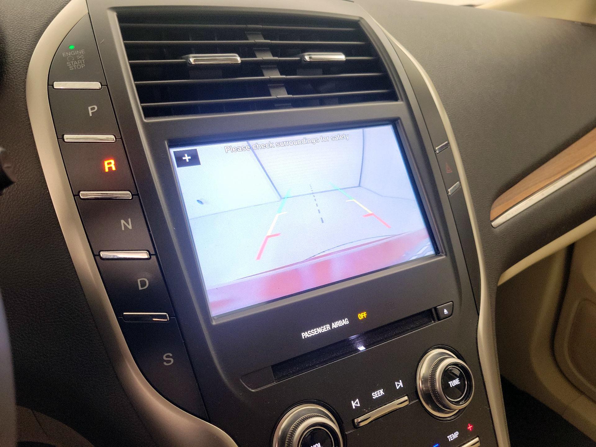 Thumbnail: 2016 Lincoln MKC - 15