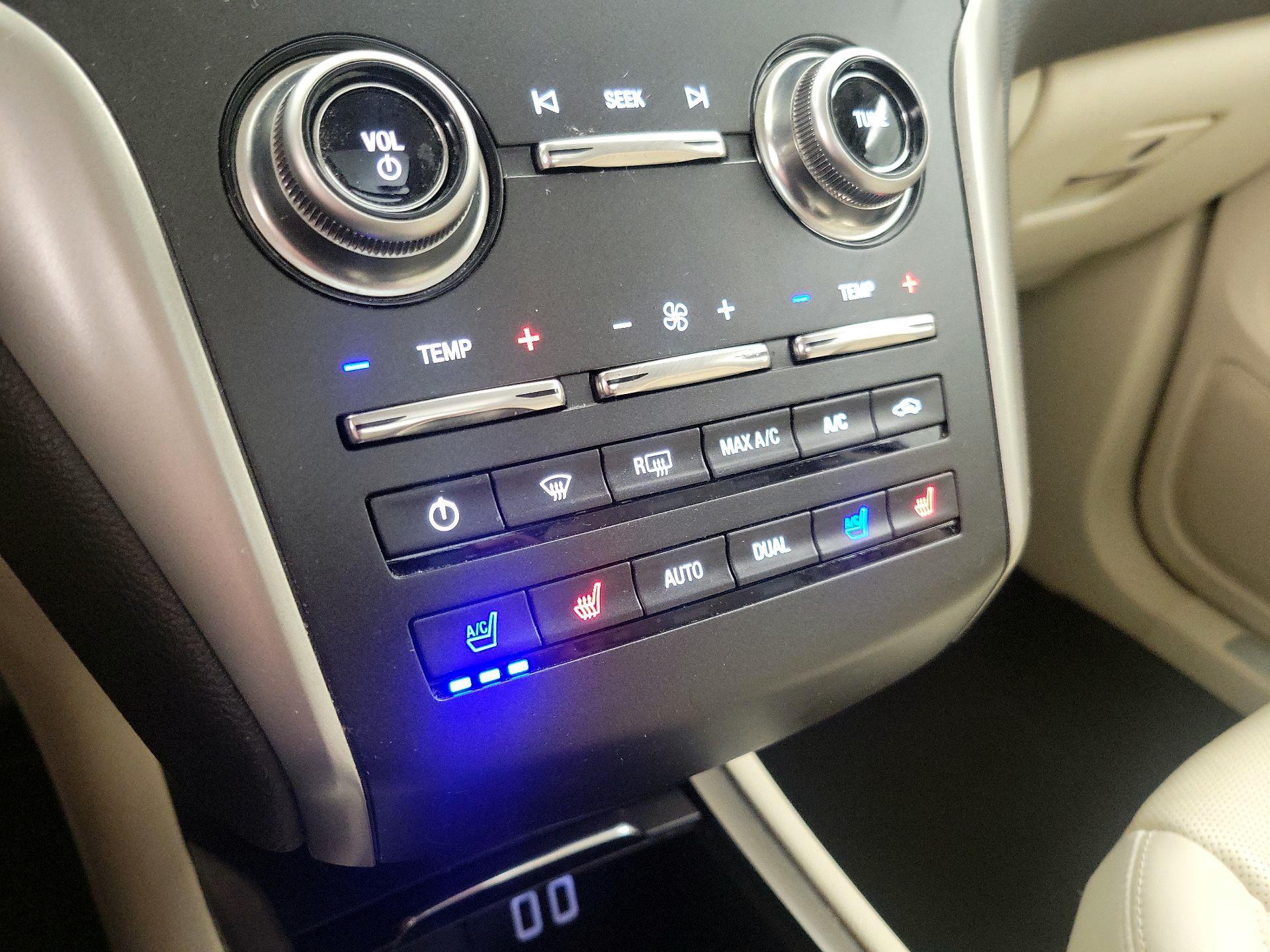 Thumbnail: 2016 Lincoln MKC - 17
