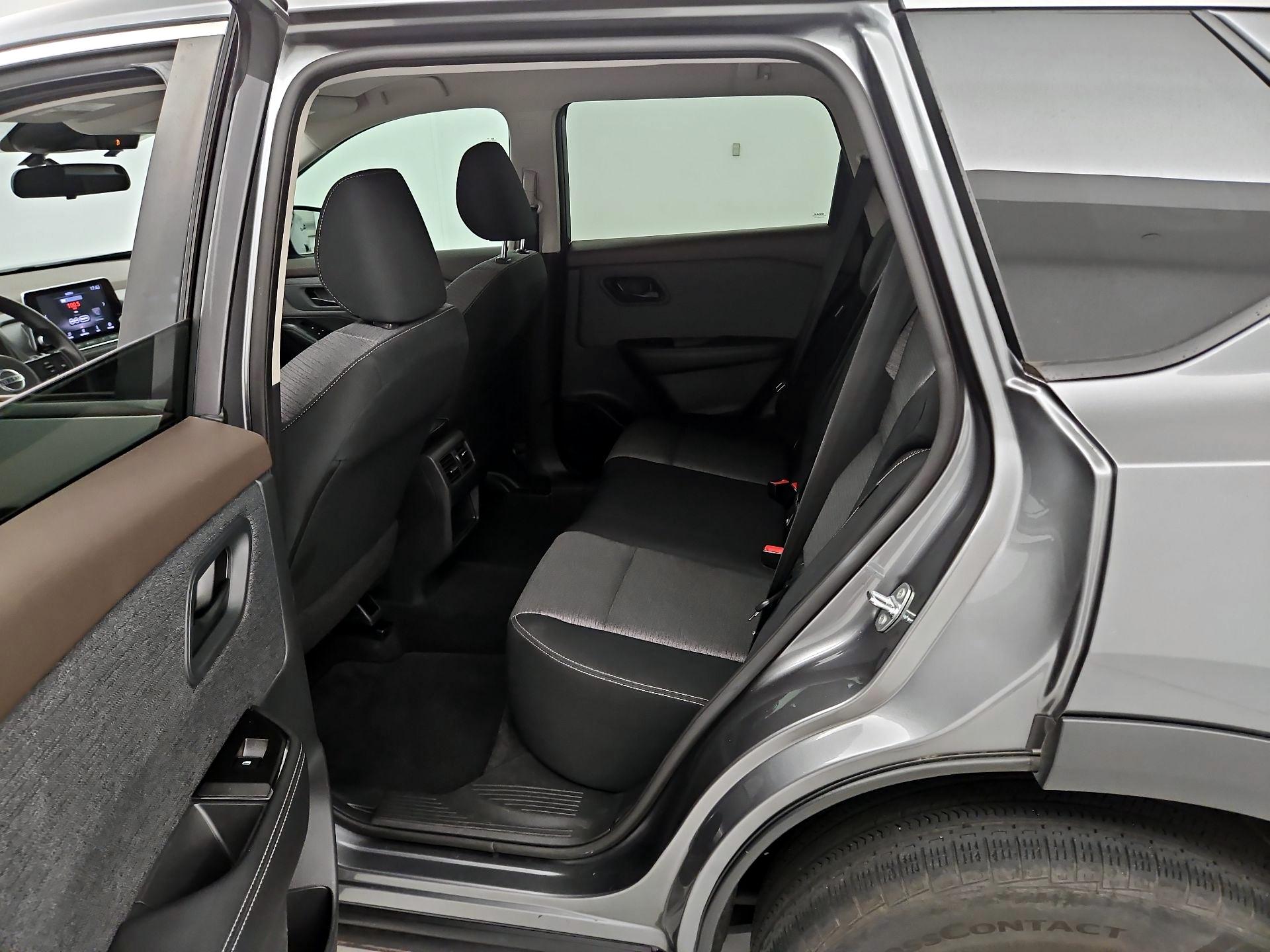 Thumbnail: 2021 Nissan Rogue - 18