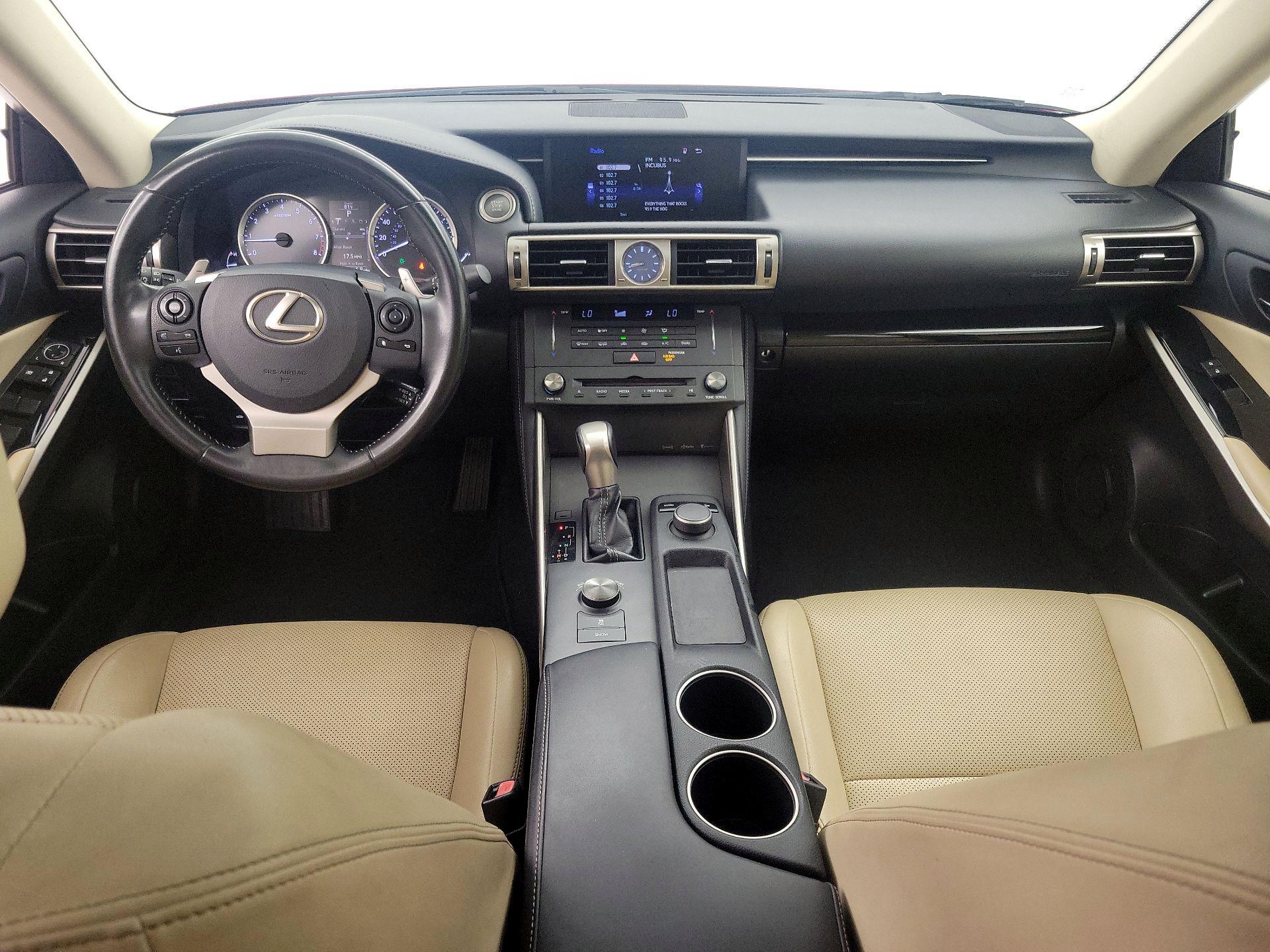 Thumbnail: 2015 Lexus IS - 9