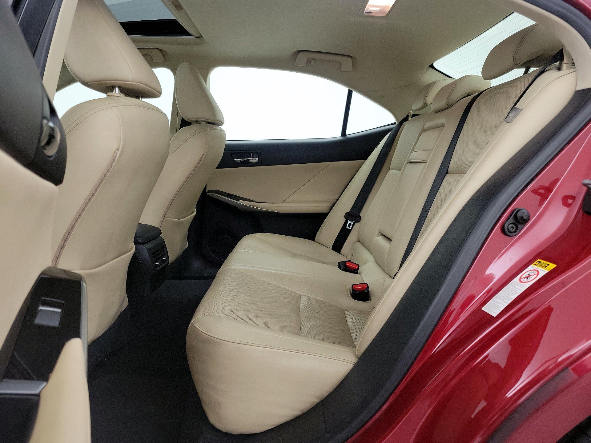 Thumbnail: 2015 Lexus IS - 20