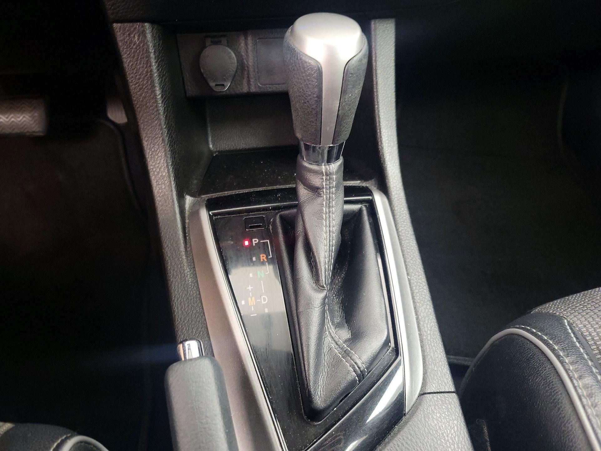 Thumbnail: 2015 Toyota Corolla - 17