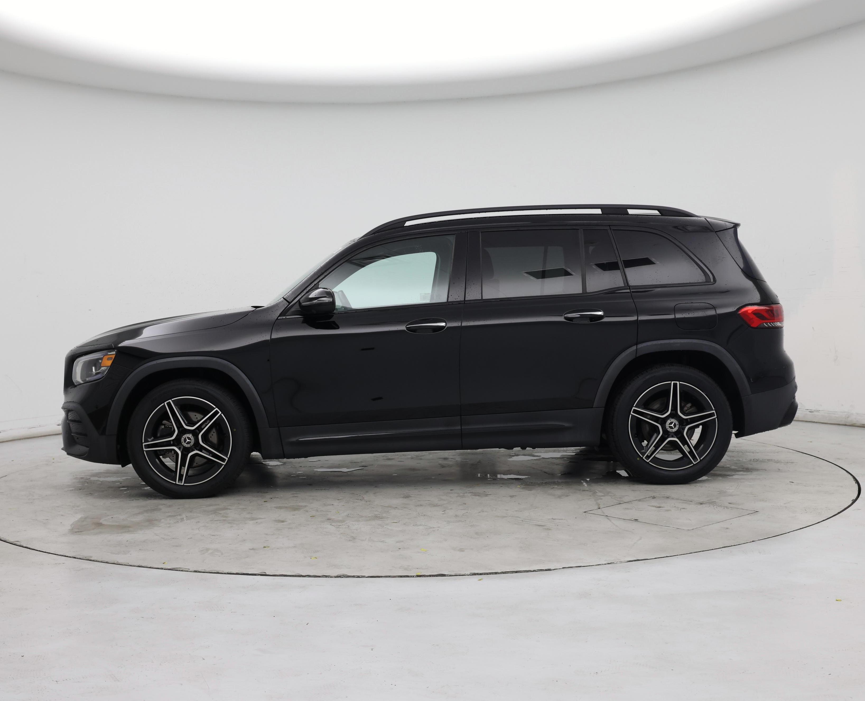 Thumbnail: 2020 Mercedes-Benz GLB - 3