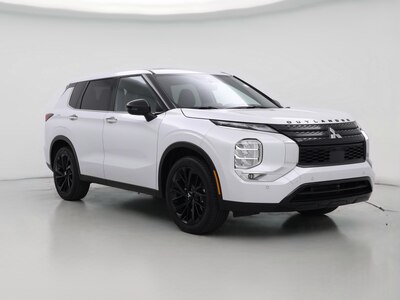 White 2024 Mitsubishi Outlander SE Black Edition