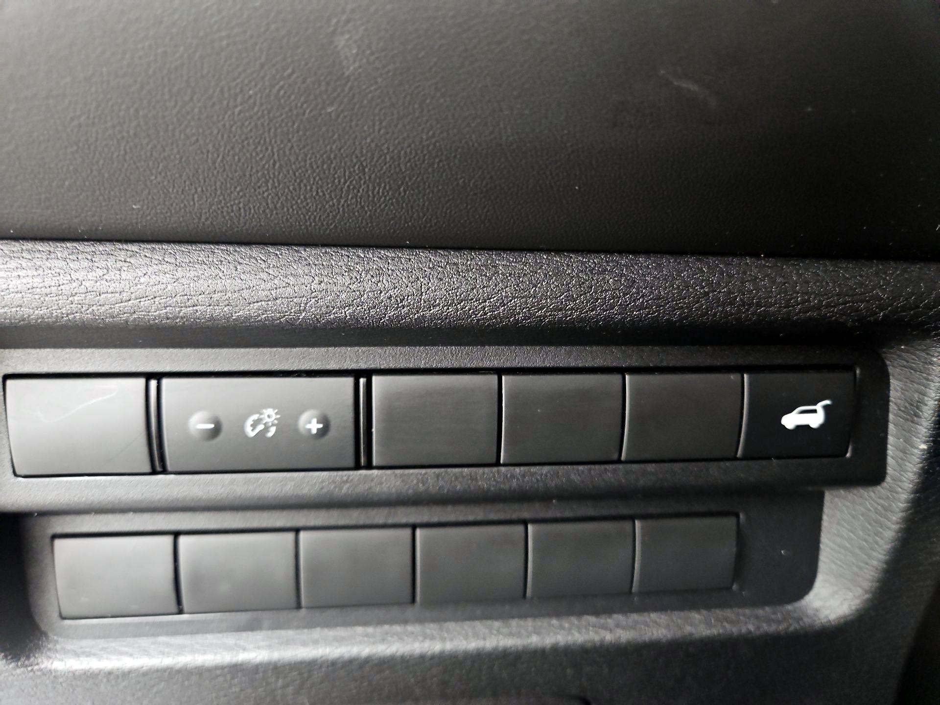 Thumbnail: 2024 Mitsubishi Outlander - 13