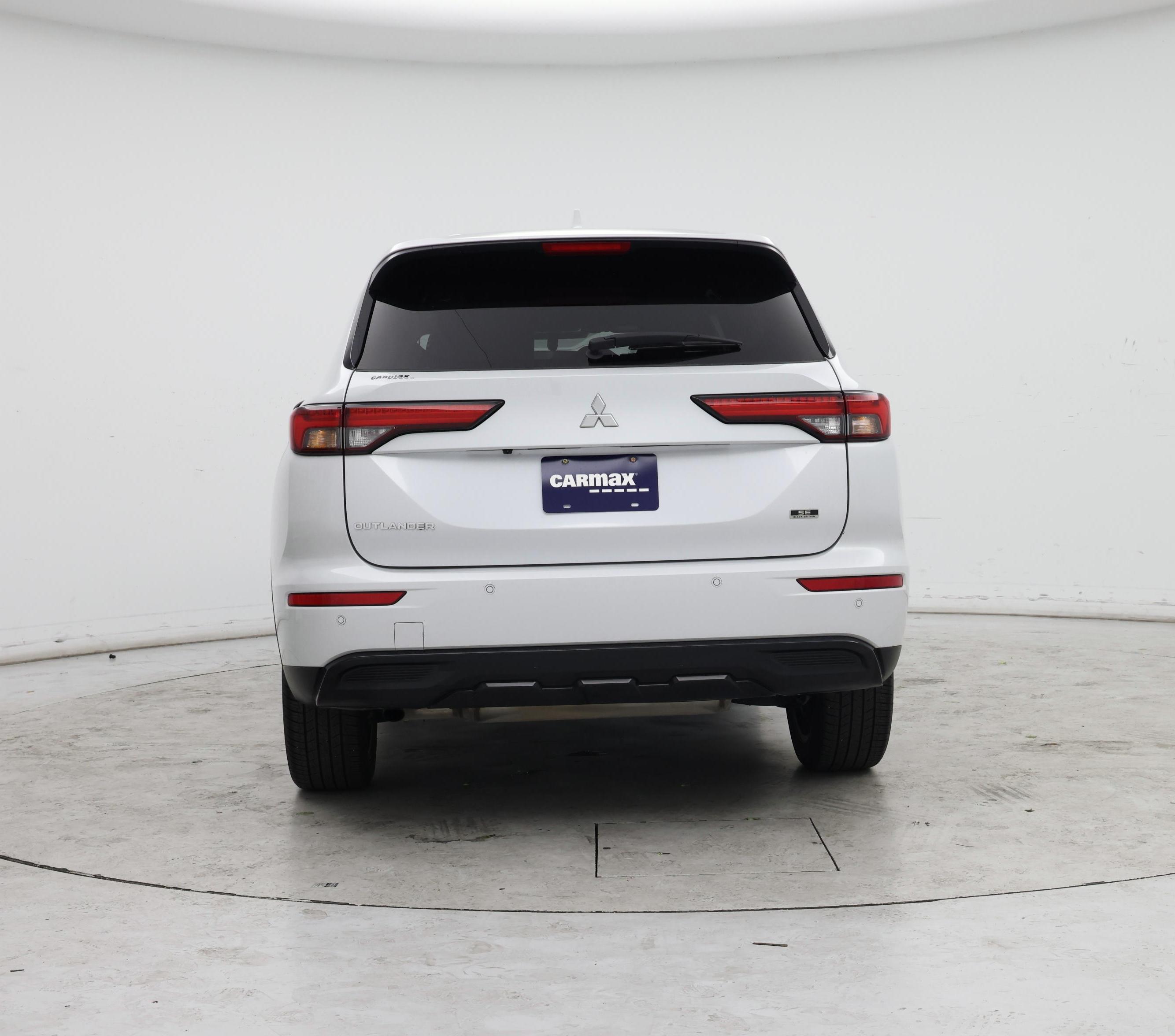 Thumbnail: 2024 Mitsubishi Outlander - 6