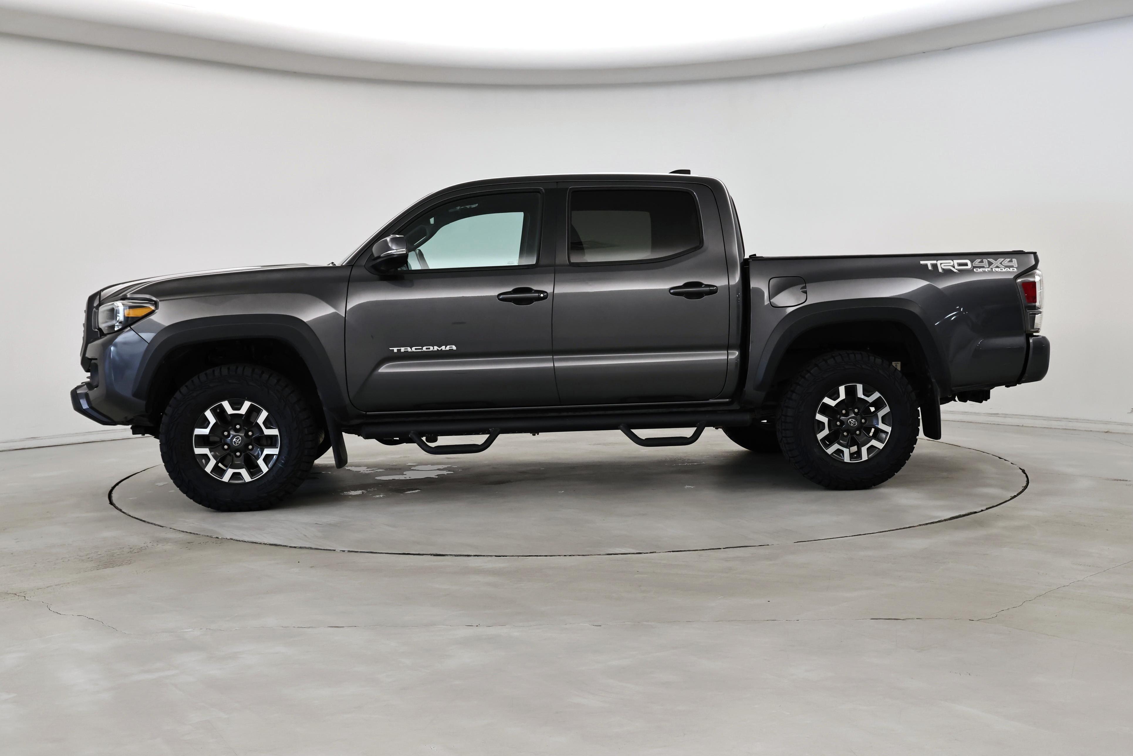 Thumbnail: 2020 Toyota Tacoma - 3