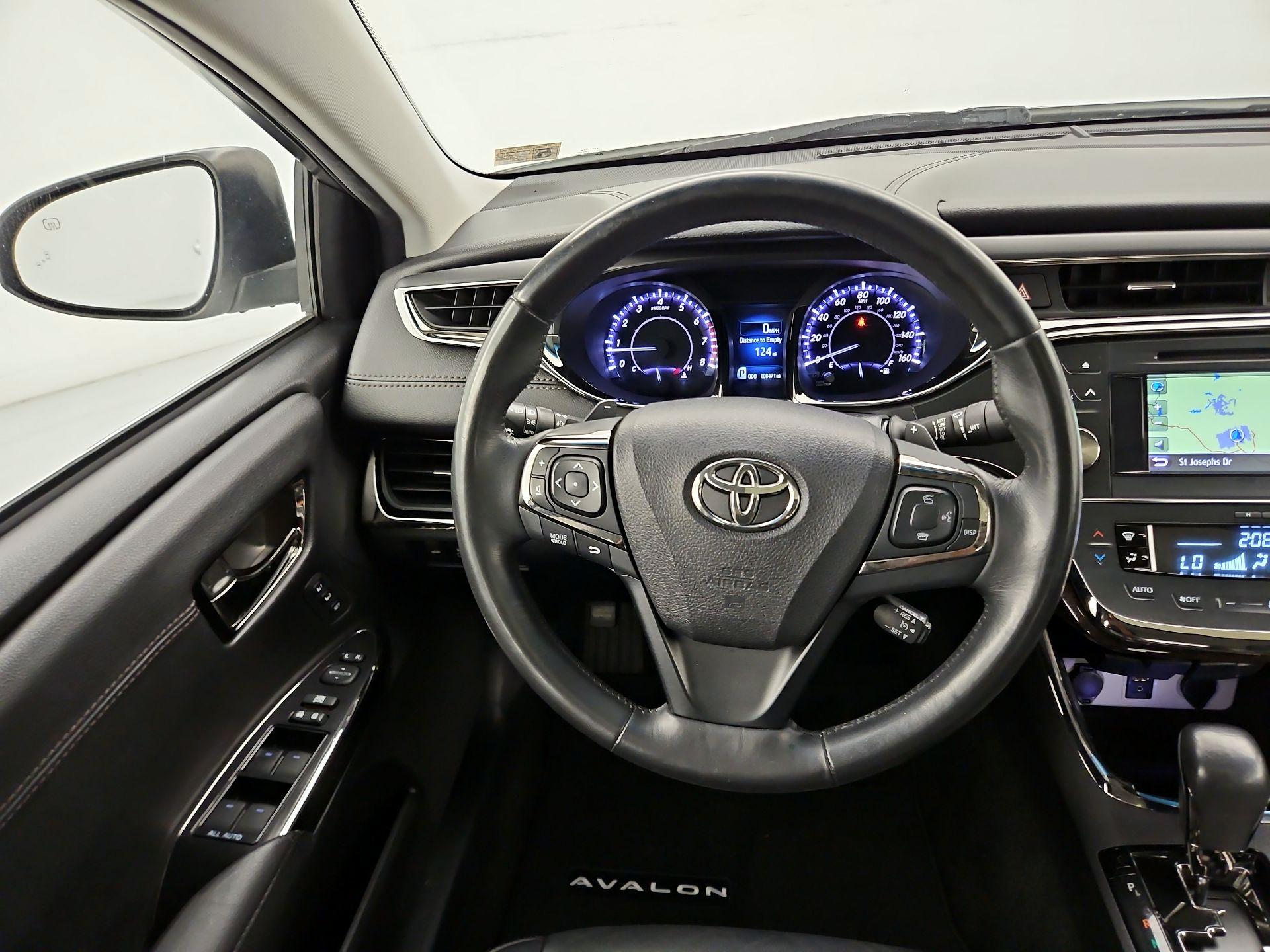 Thumbnail: 2014 Toyota Avalon - 10