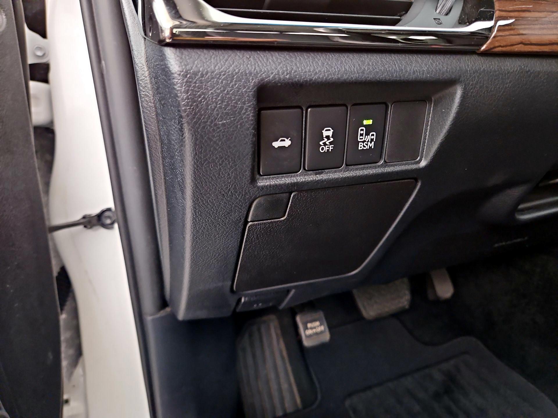Thumbnail: 2014 Toyota Avalon - 13