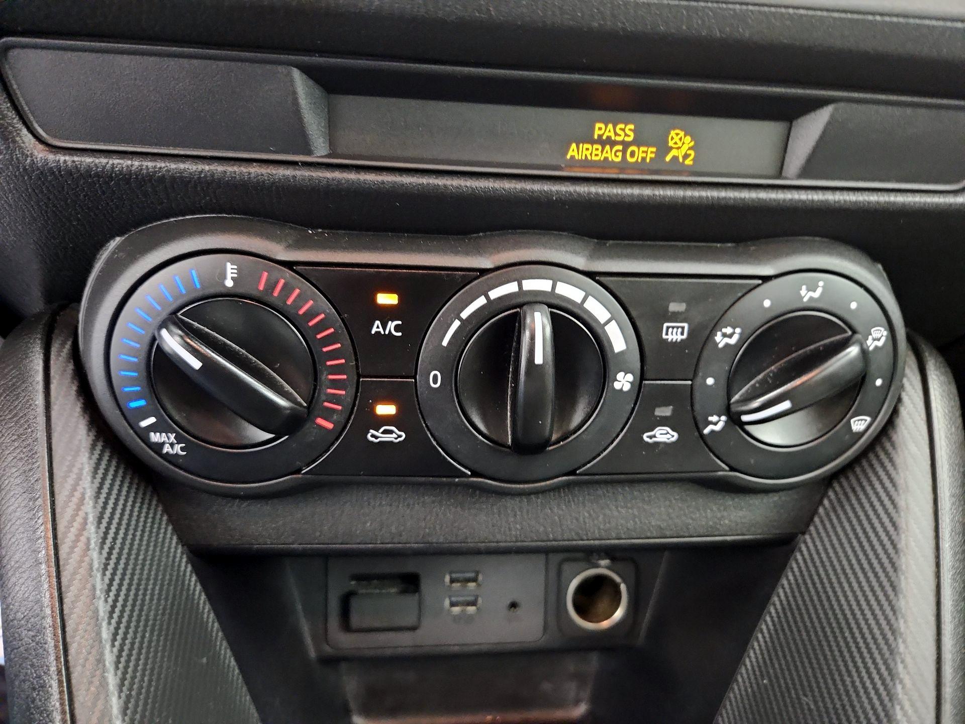 Thumbnail: 2019 Toyota Yaris - 17