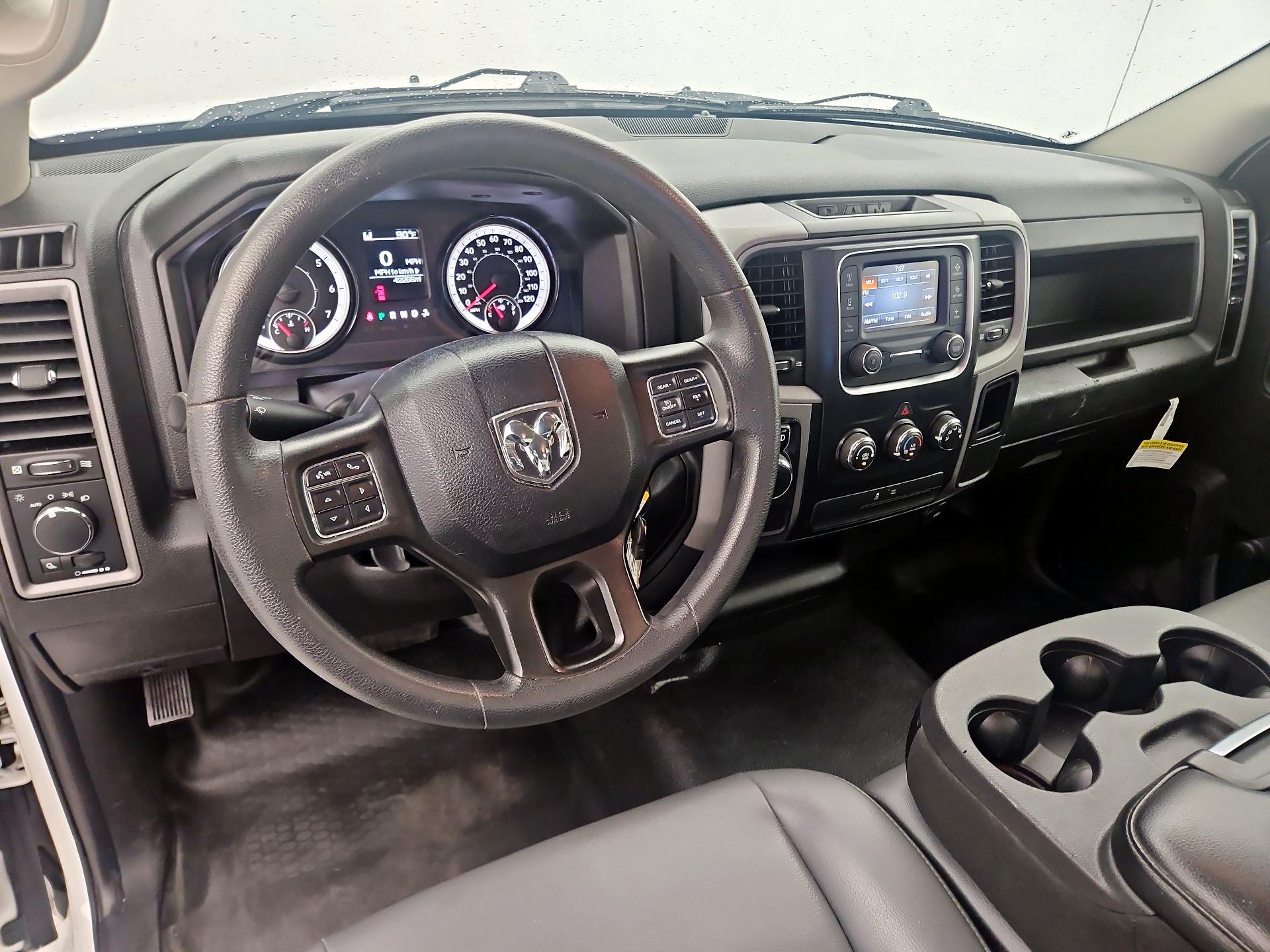 Thumbnail: 2021 RAM 1500 Classic - 9
