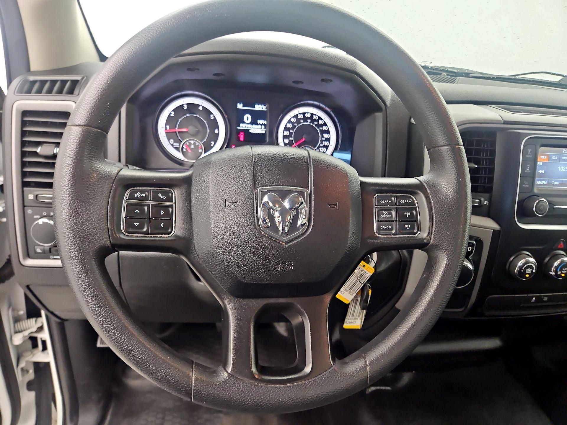Thumbnail: 2021 RAM 1500 Classic - 10
