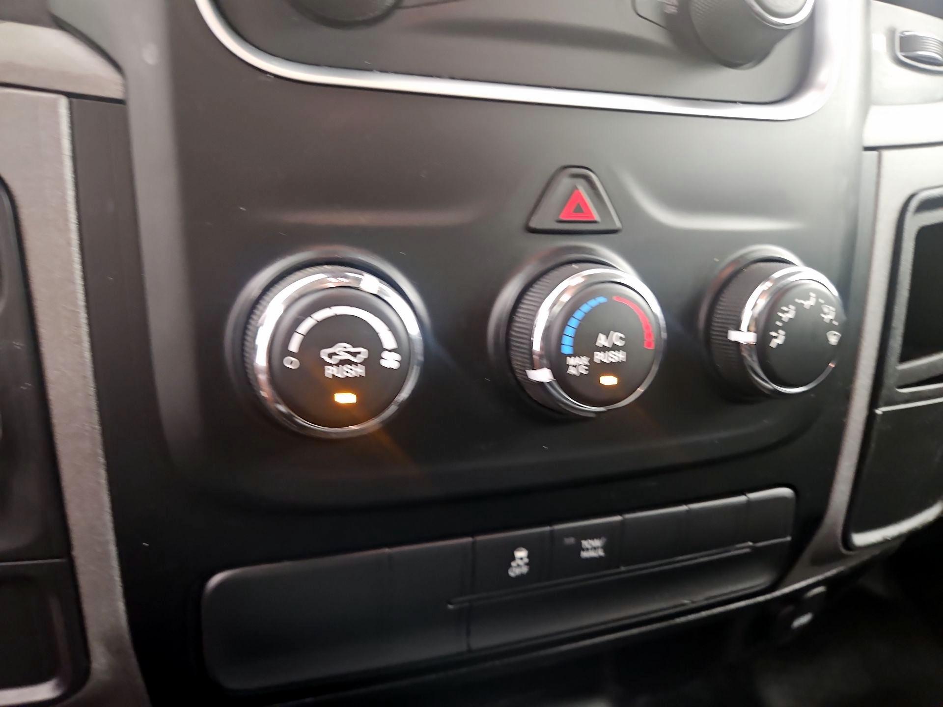 Thumbnail: 2021 RAM 1500 Classic - 16
