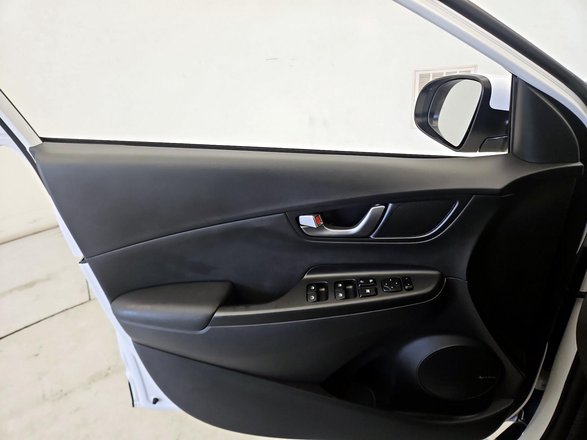 Thumbnail: 2021 Hyundai Kona - 12