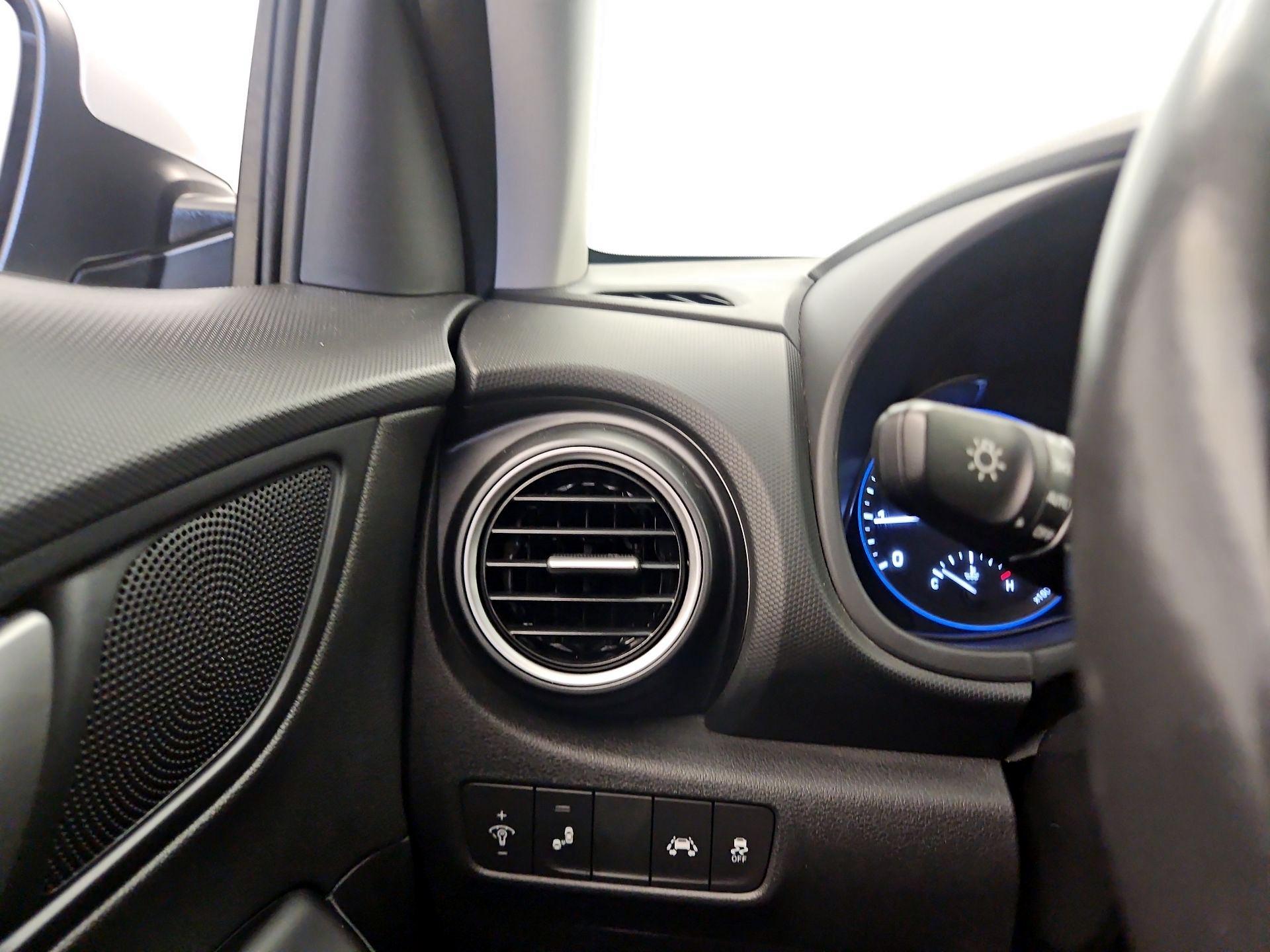 Thumbnail: 2021 Hyundai Kona - 13