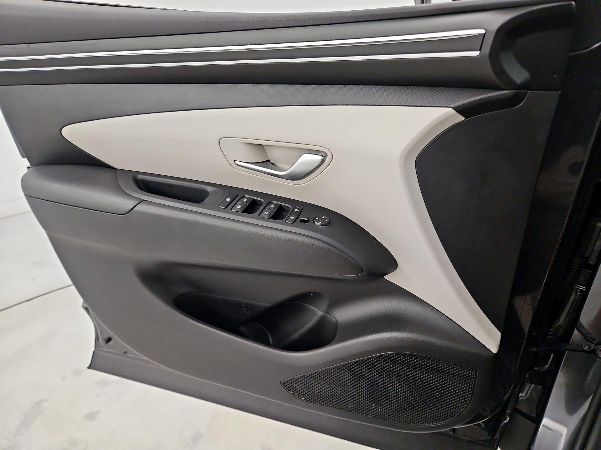Thumbnail: 2023 Hyundai Tucson - 12