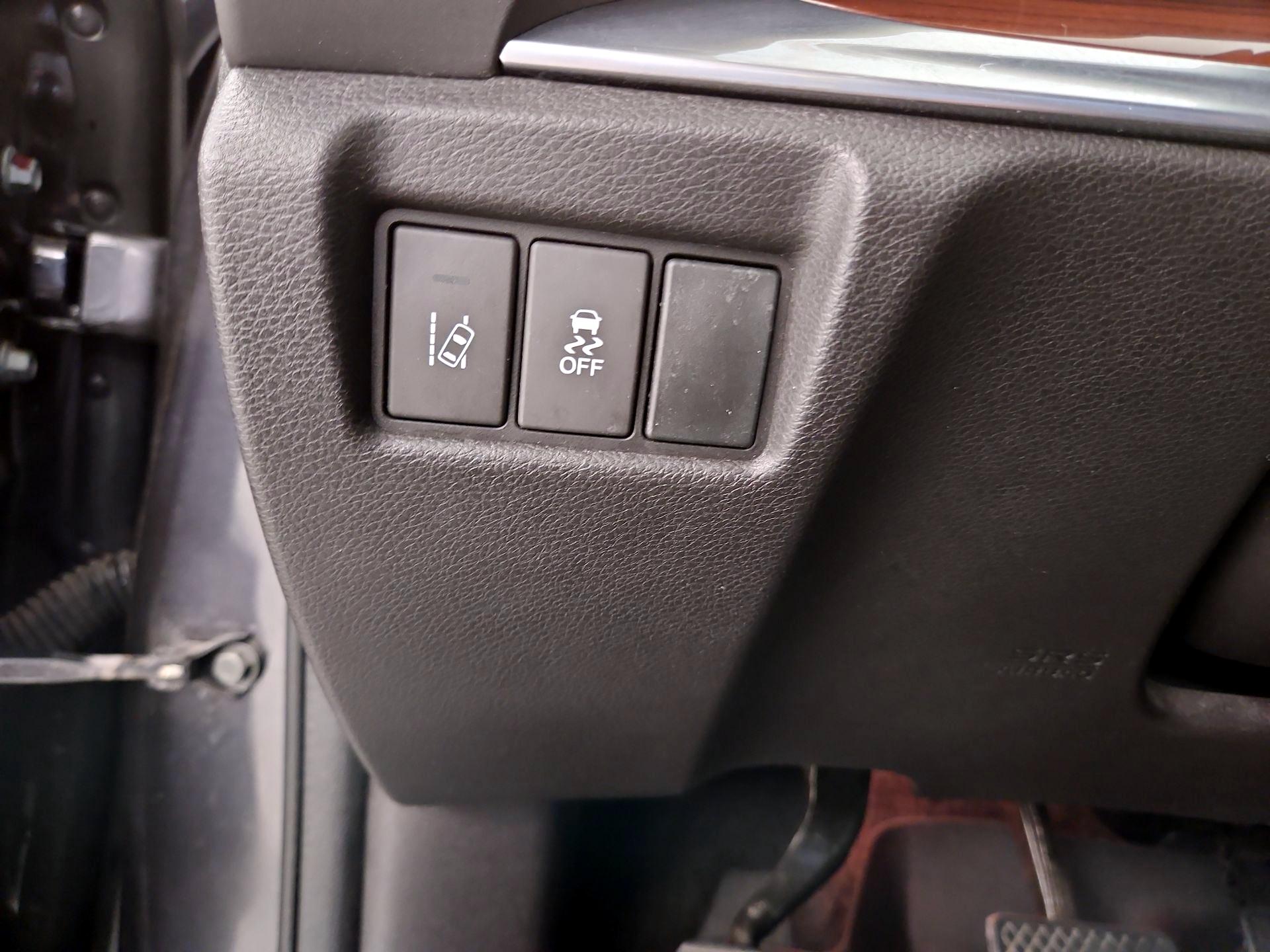 Thumbnail: 2016 Acura MDX - 13
