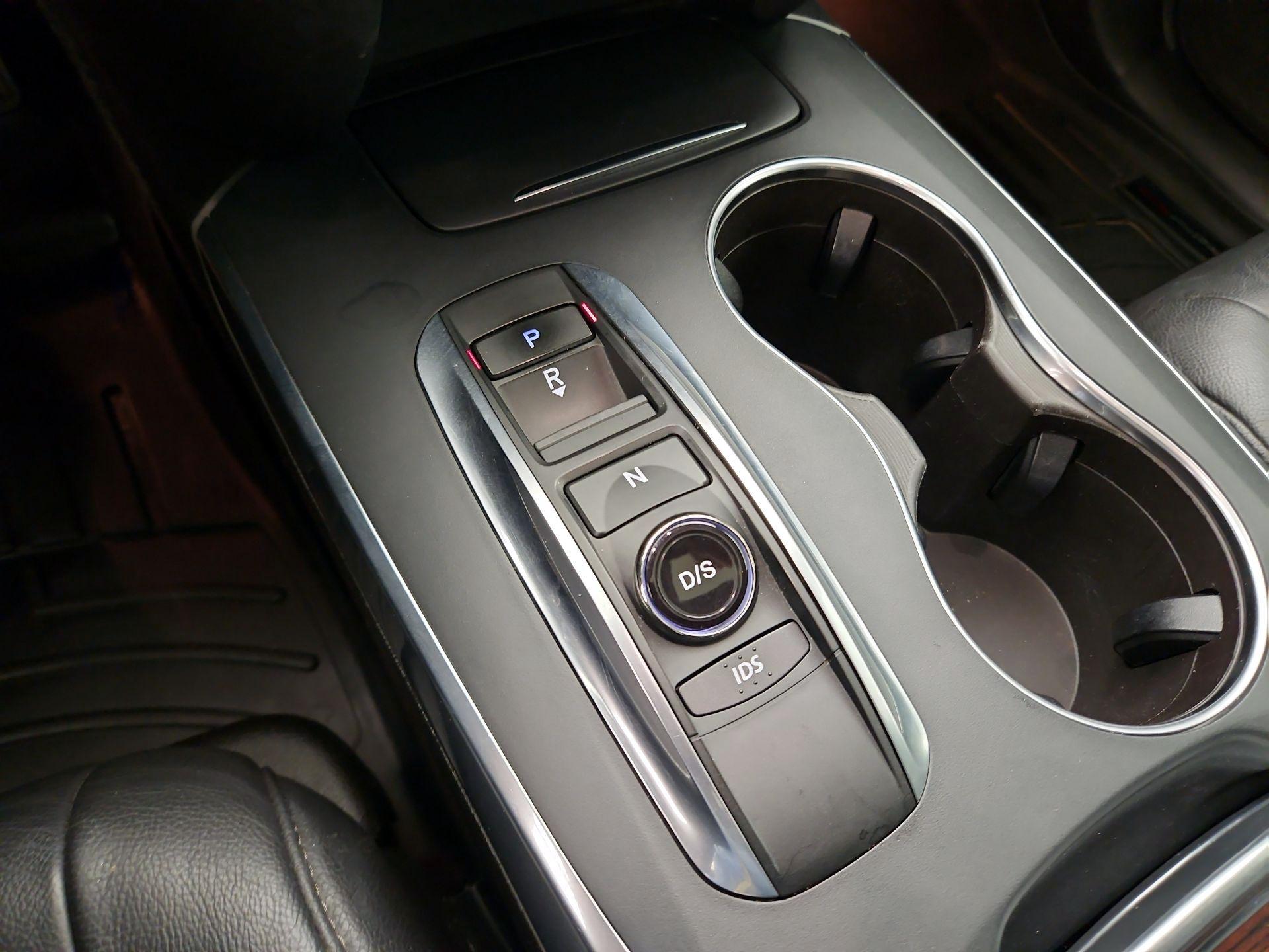 Thumbnail: 2016 Acura MDX - 18