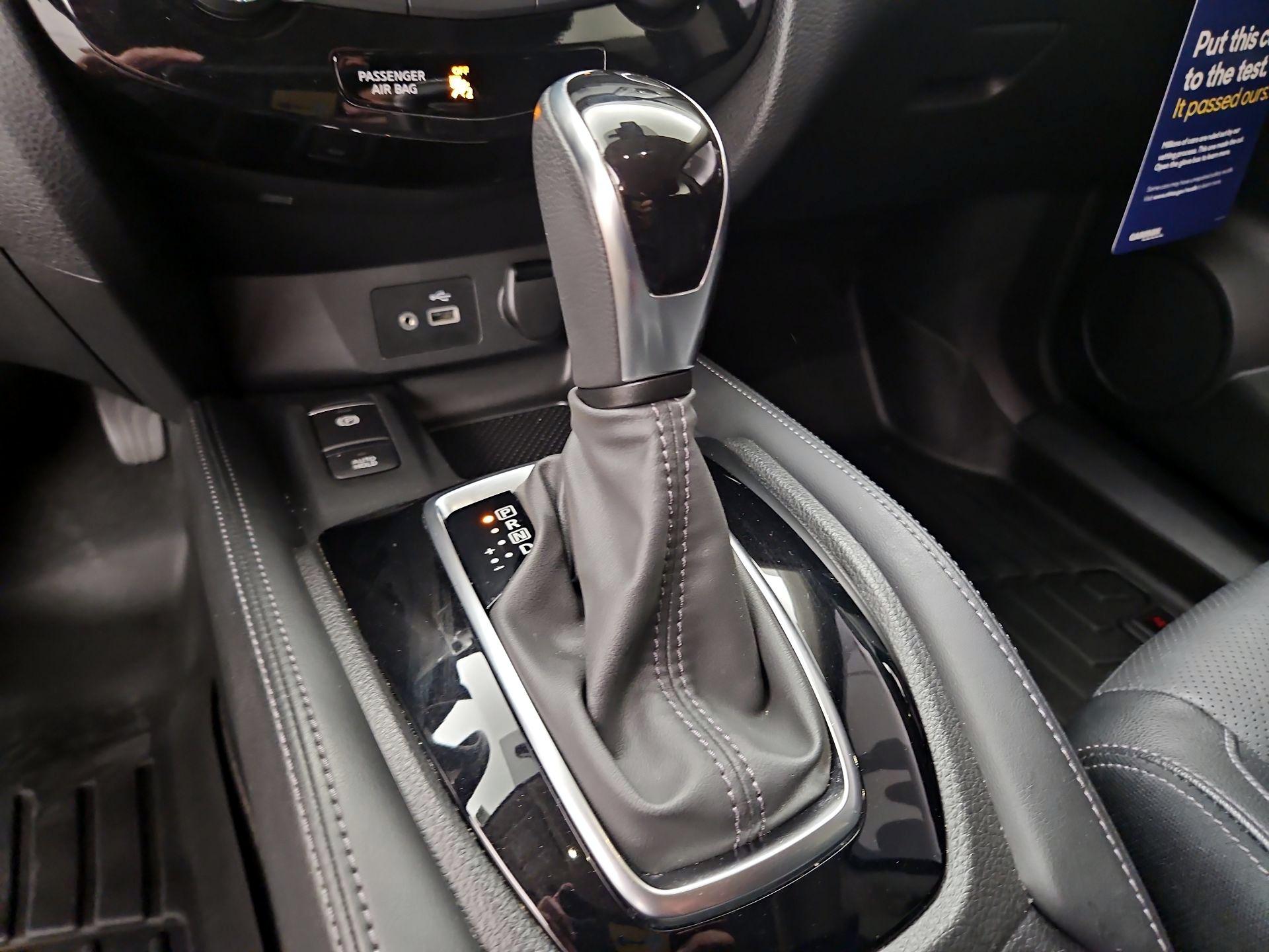 Thumbnail: 2020 Nissan Rogue - 18