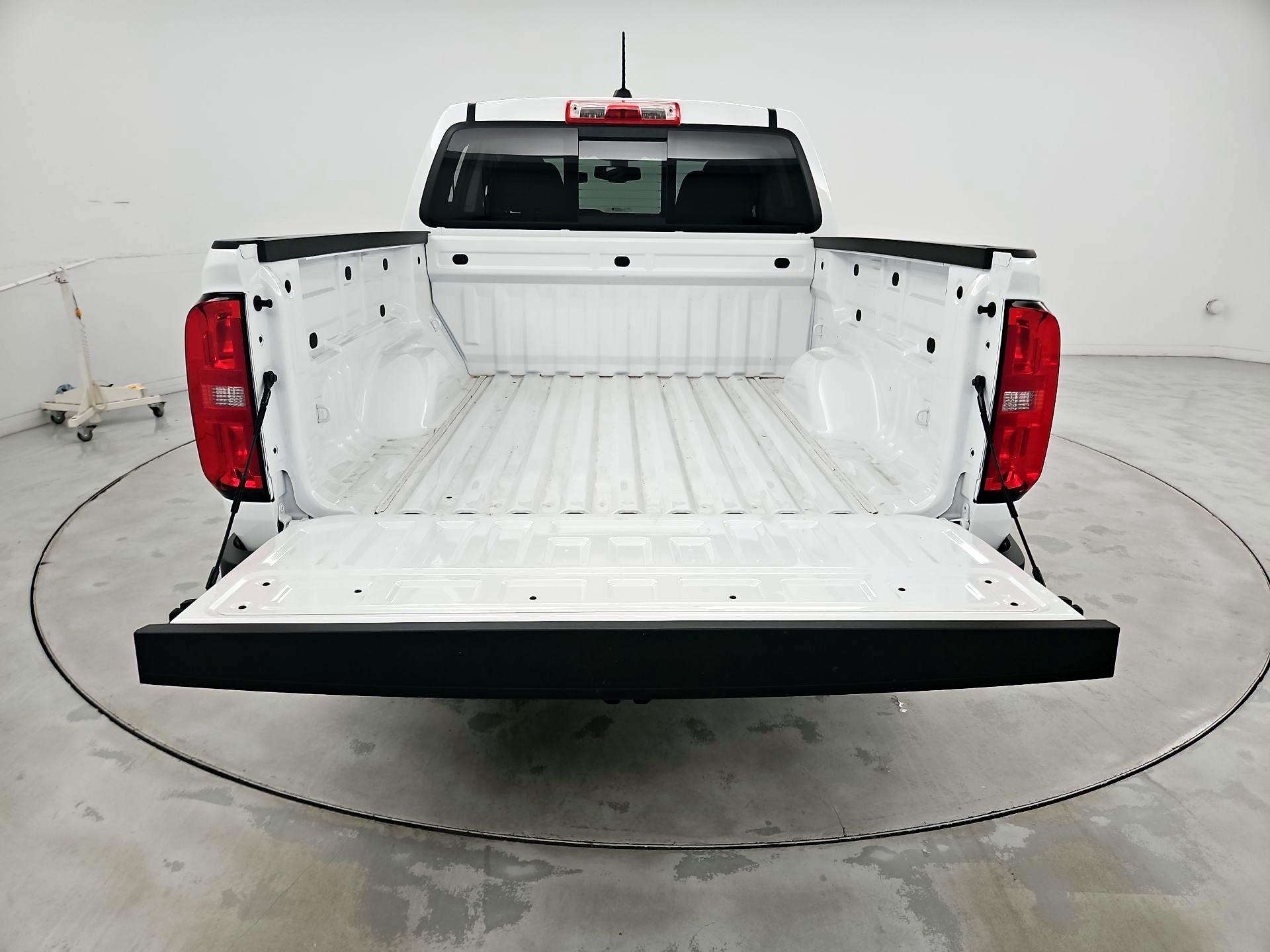 Thumbnail: 2022 Chevrolet Colorado - 20
