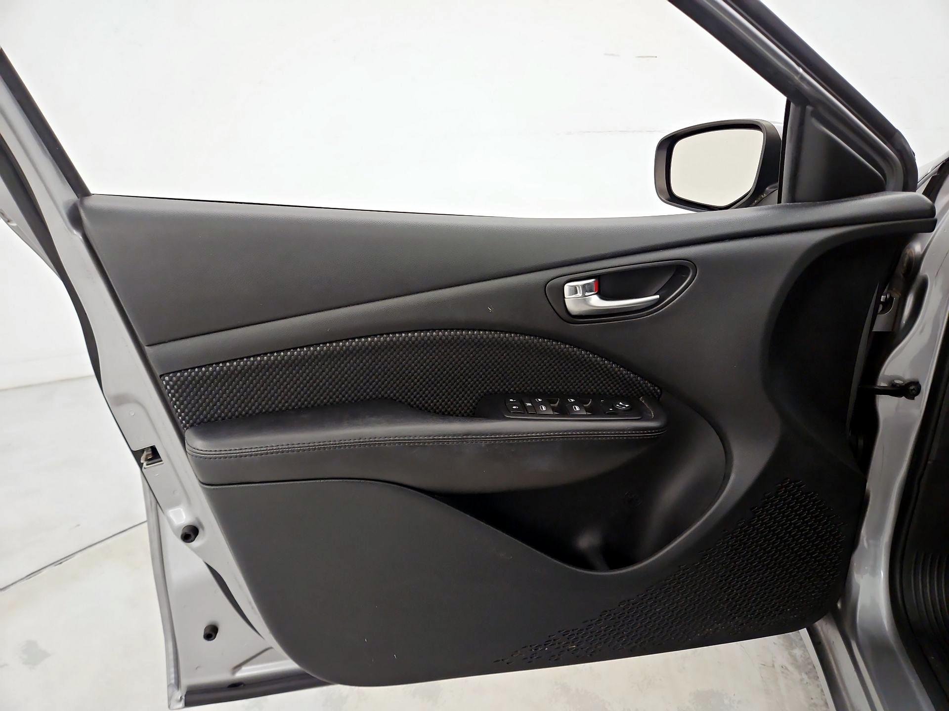 Thumbnail: 2016 Dodge Dart - 12