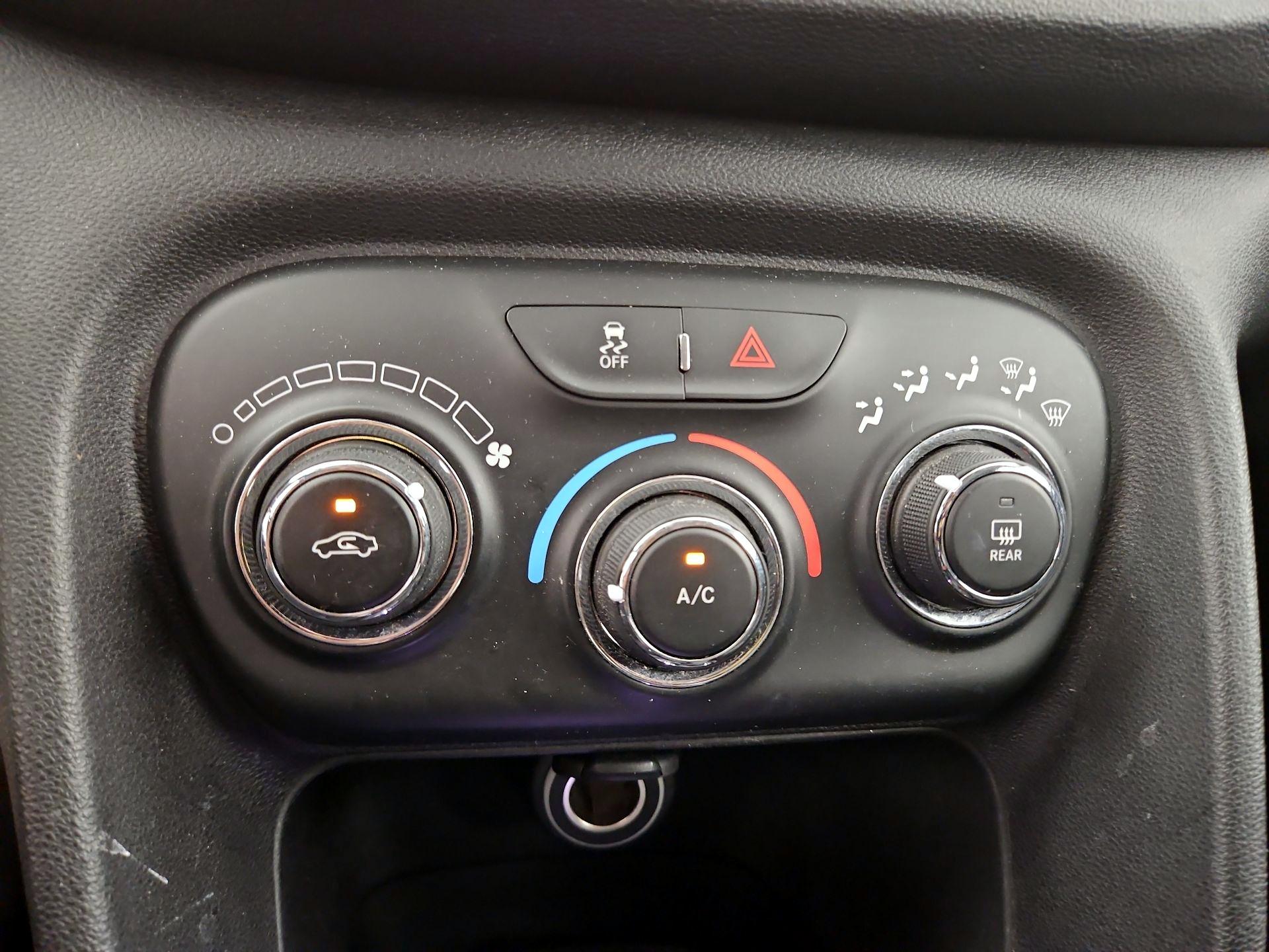 Thumbnail: 2016 Dodge Dart - 15