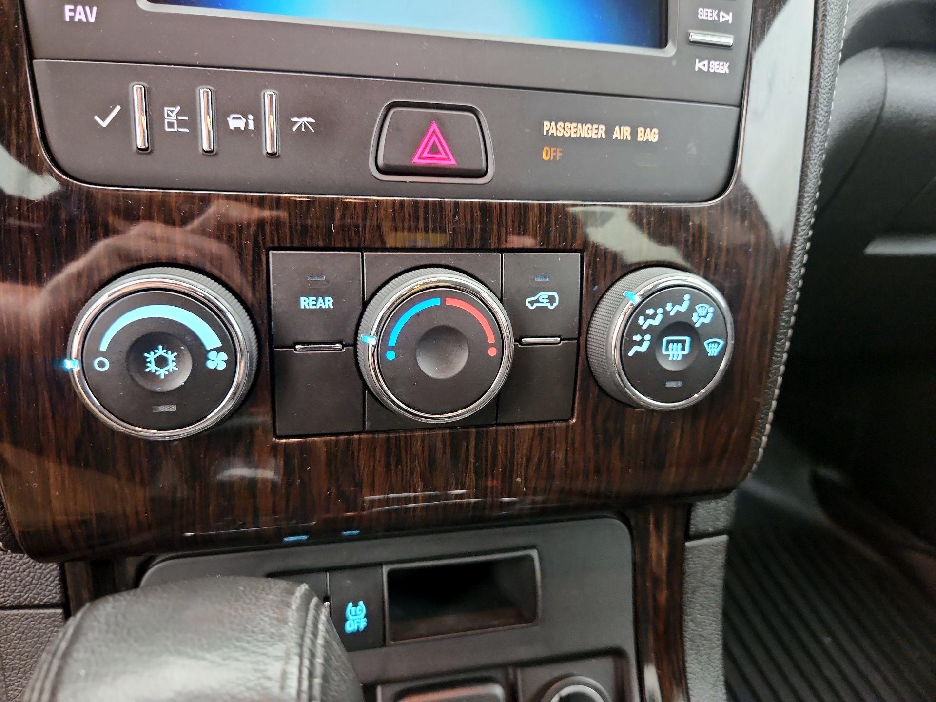 Thumbnail: 2016 Chevrolet Traverse - 16