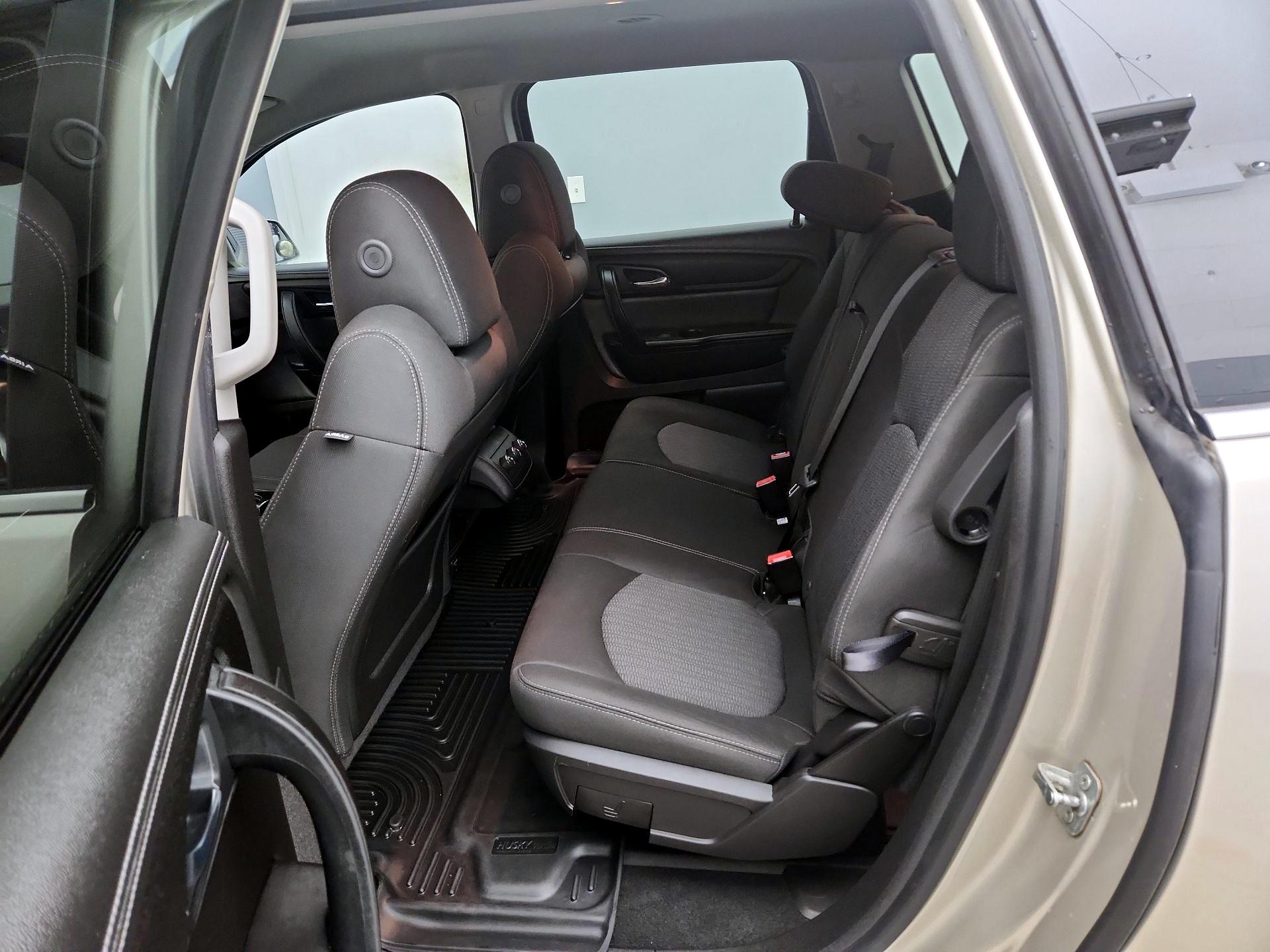 Thumbnail: 2016 Chevrolet Traverse - 19