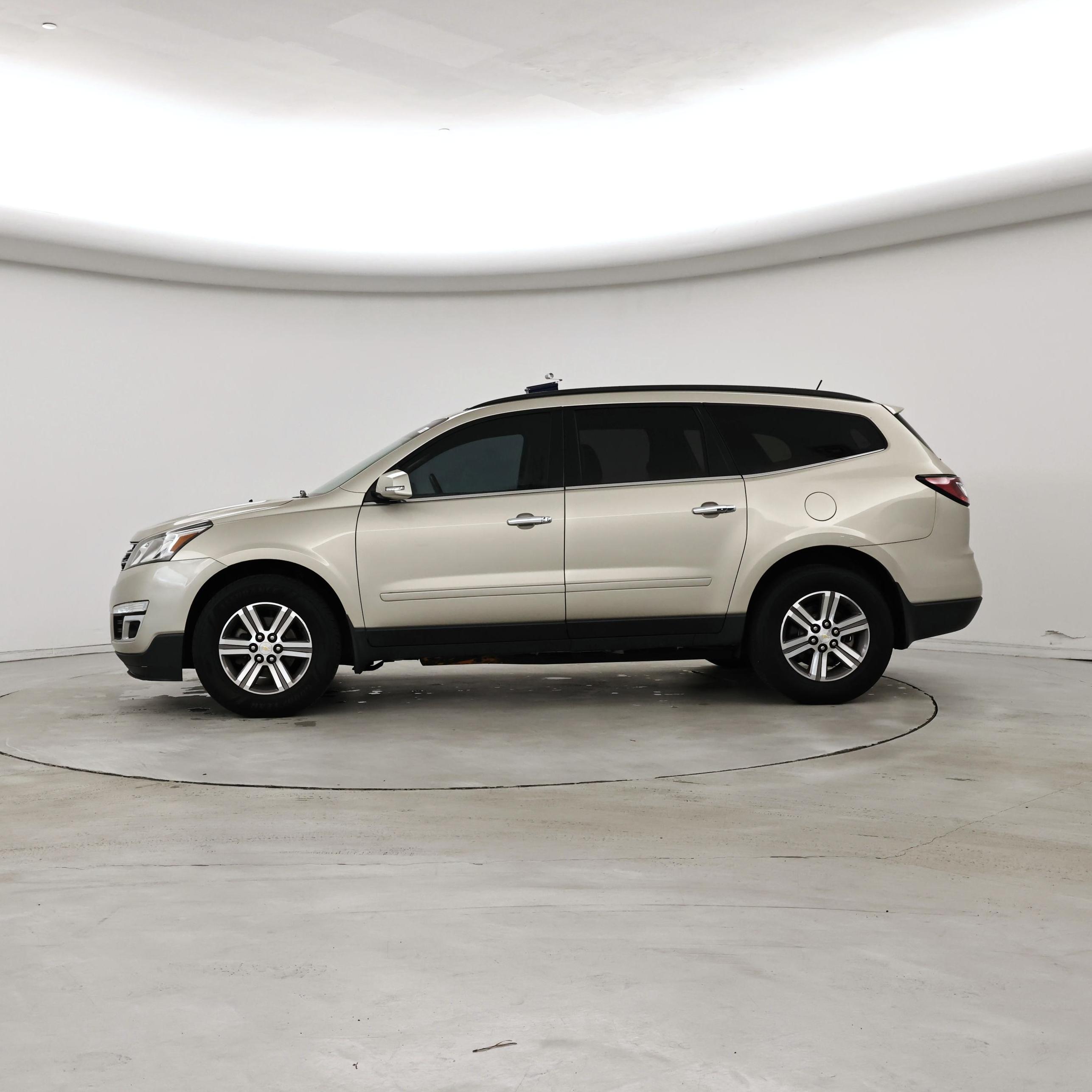 Thumbnail: 2016 Chevrolet Traverse - 3