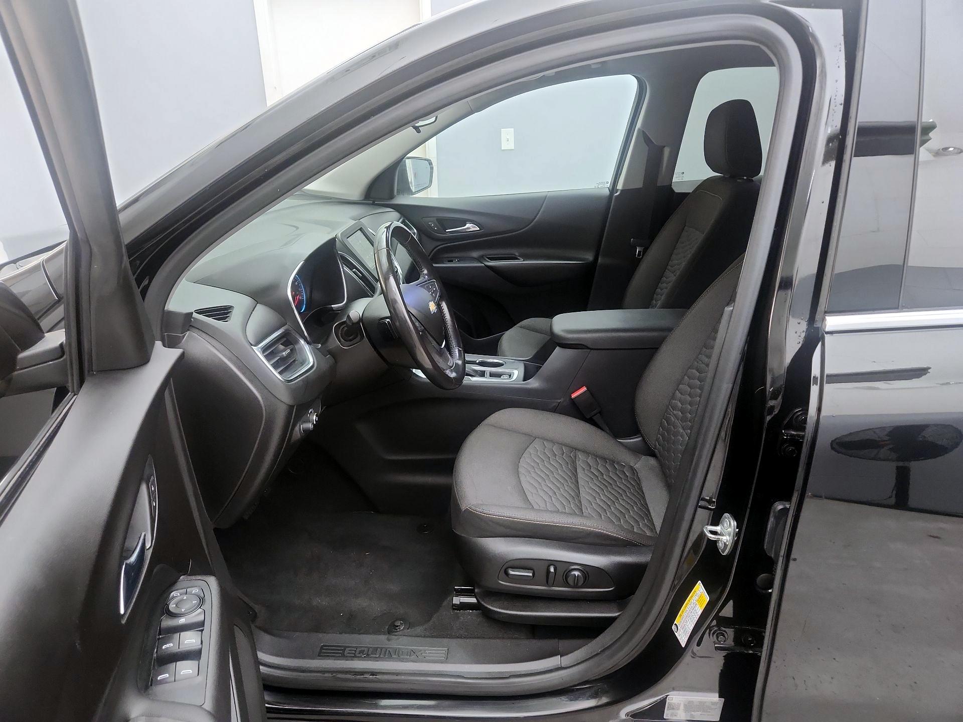 Thumbnail: 2019 Chevrolet Equinox - 11