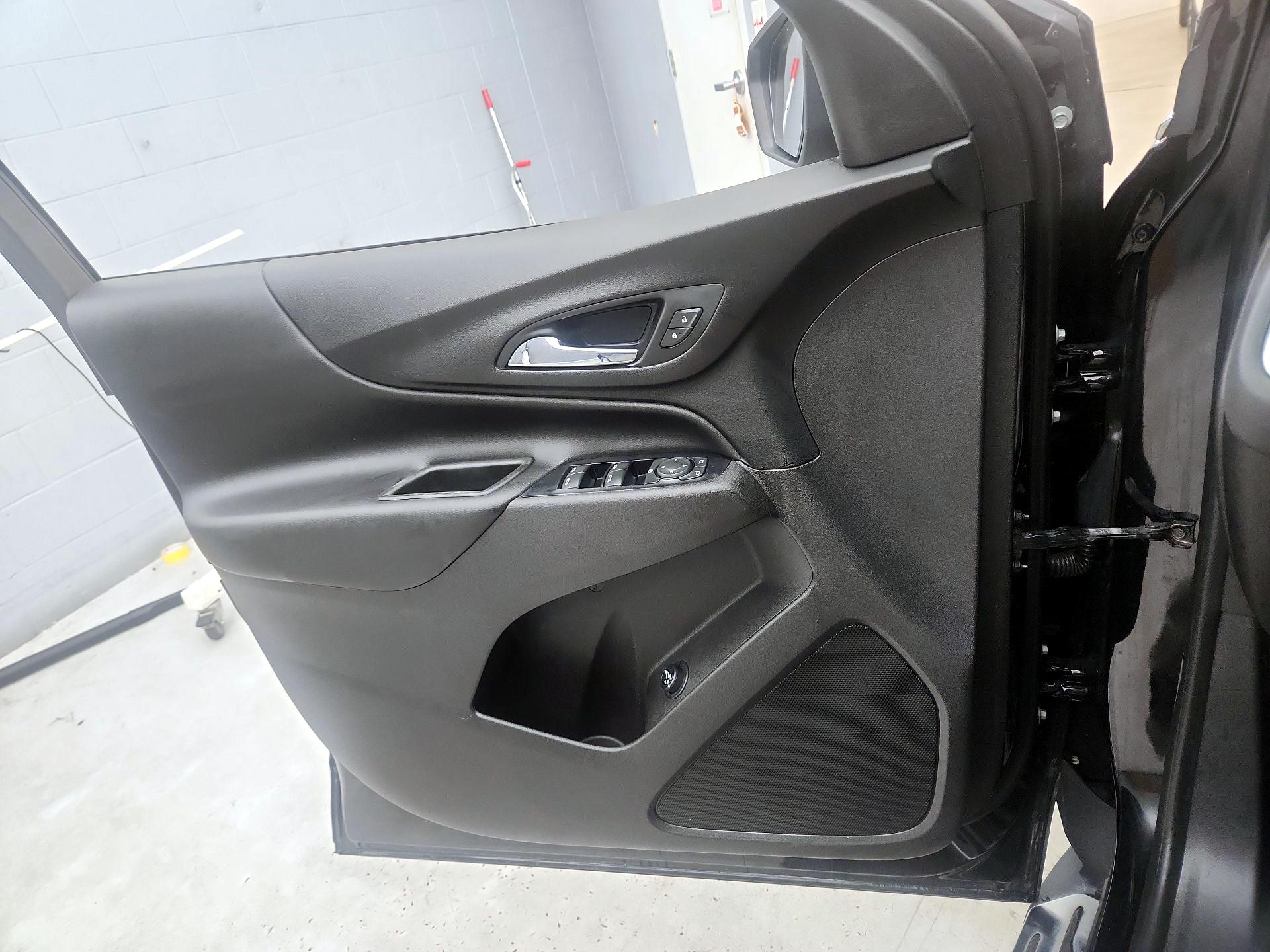 Thumbnail: 2019 Chevrolet Equinox - 12