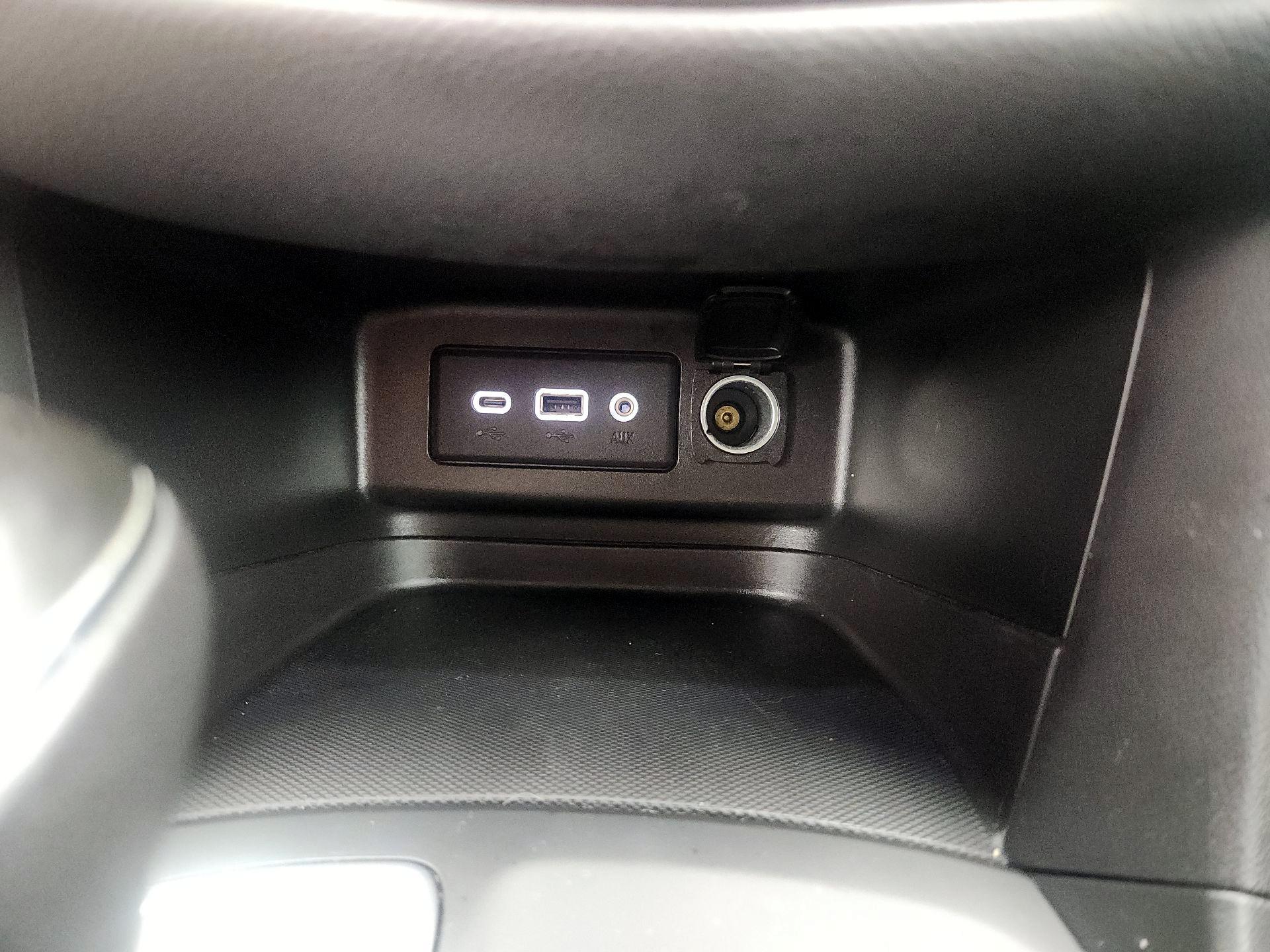 Thumbnail: 2019 Chevrolet Equinox - 19
