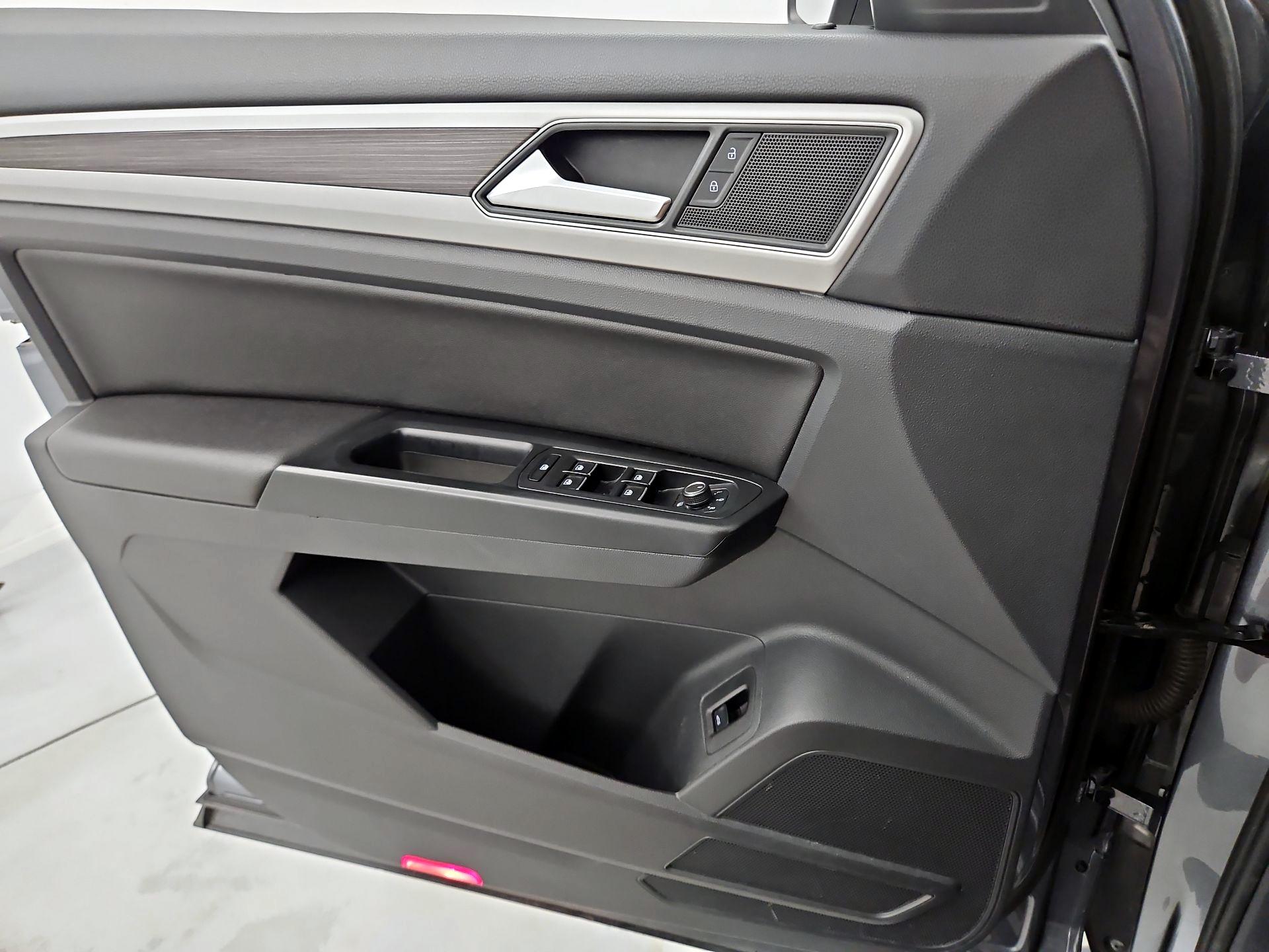 Thumbnail: 2019 Volkswagen Atlas - 12