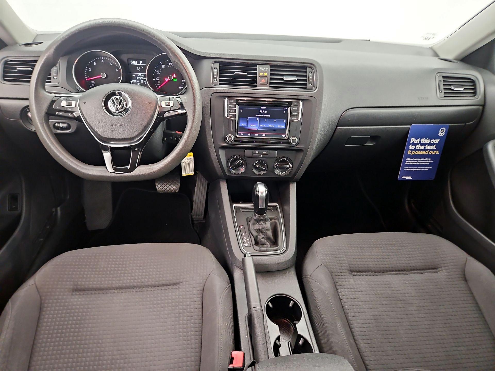 Thumbnail: 2016 Volkswagen Jetta - 9