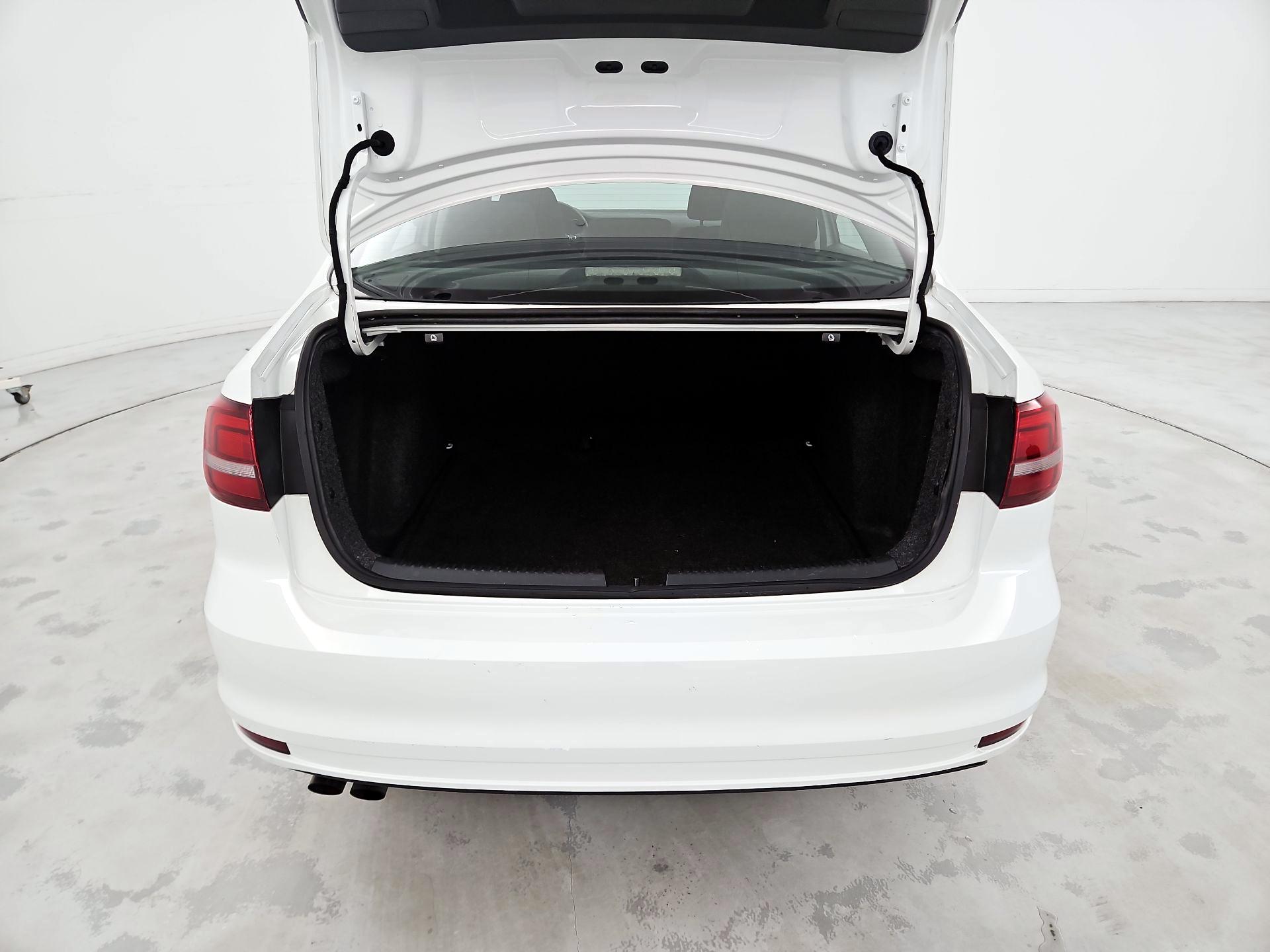 Thumbnail: 2016 Volkswagen Jetta - 20
