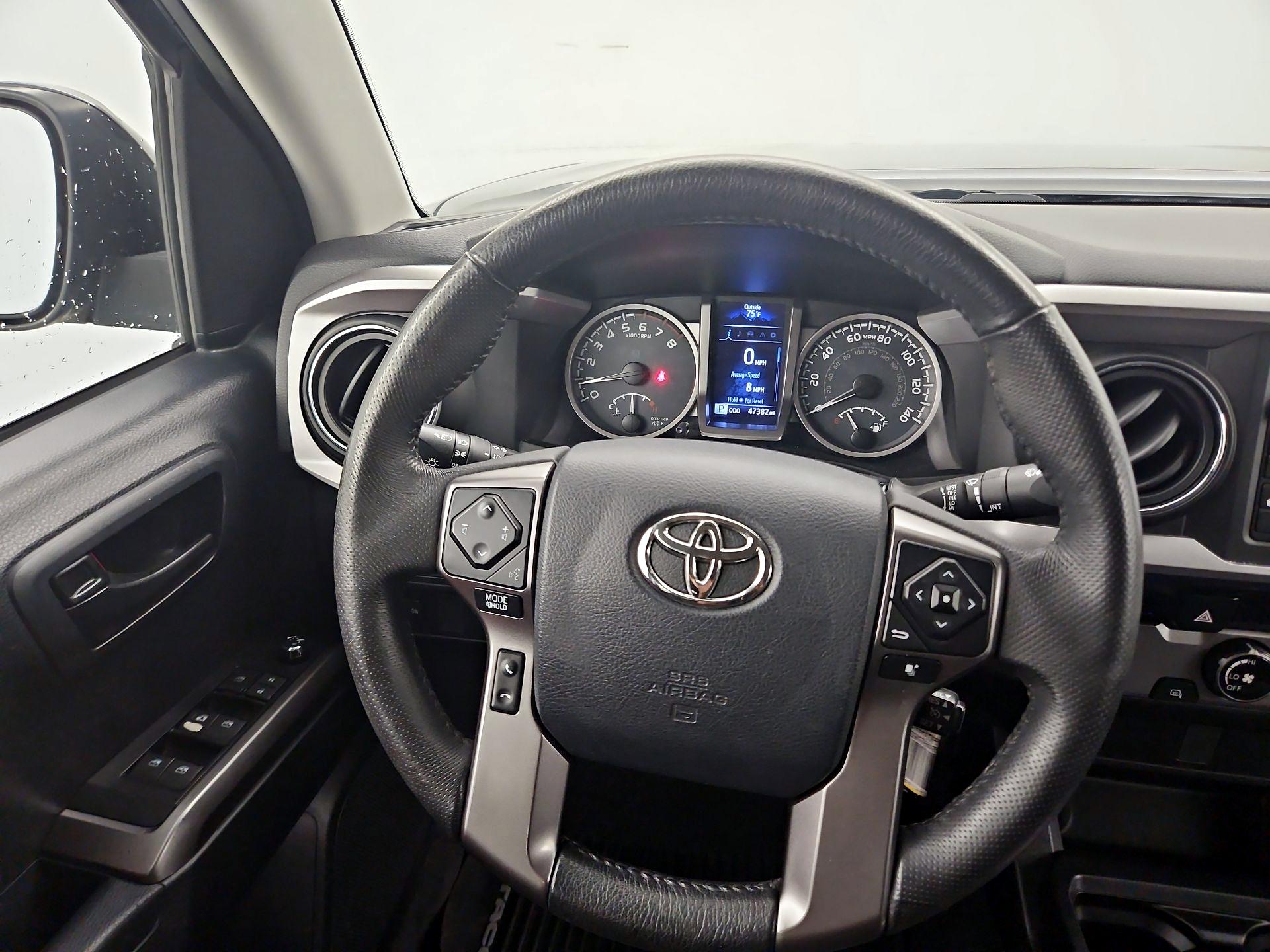 Thumbnail: 2017 Toyota Tacoma - 10