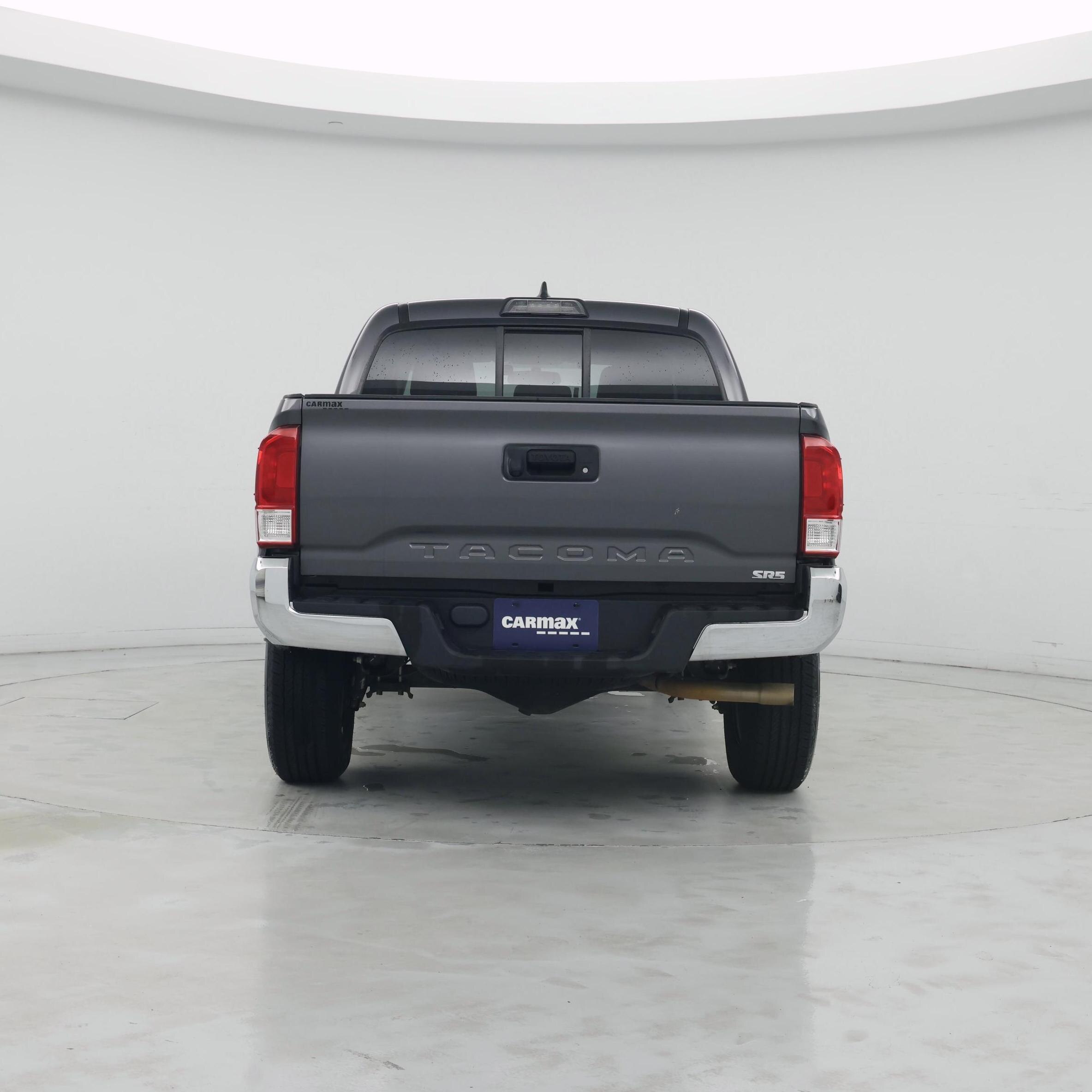 Thumbnail: 2017 Toyota Tacoma - 6