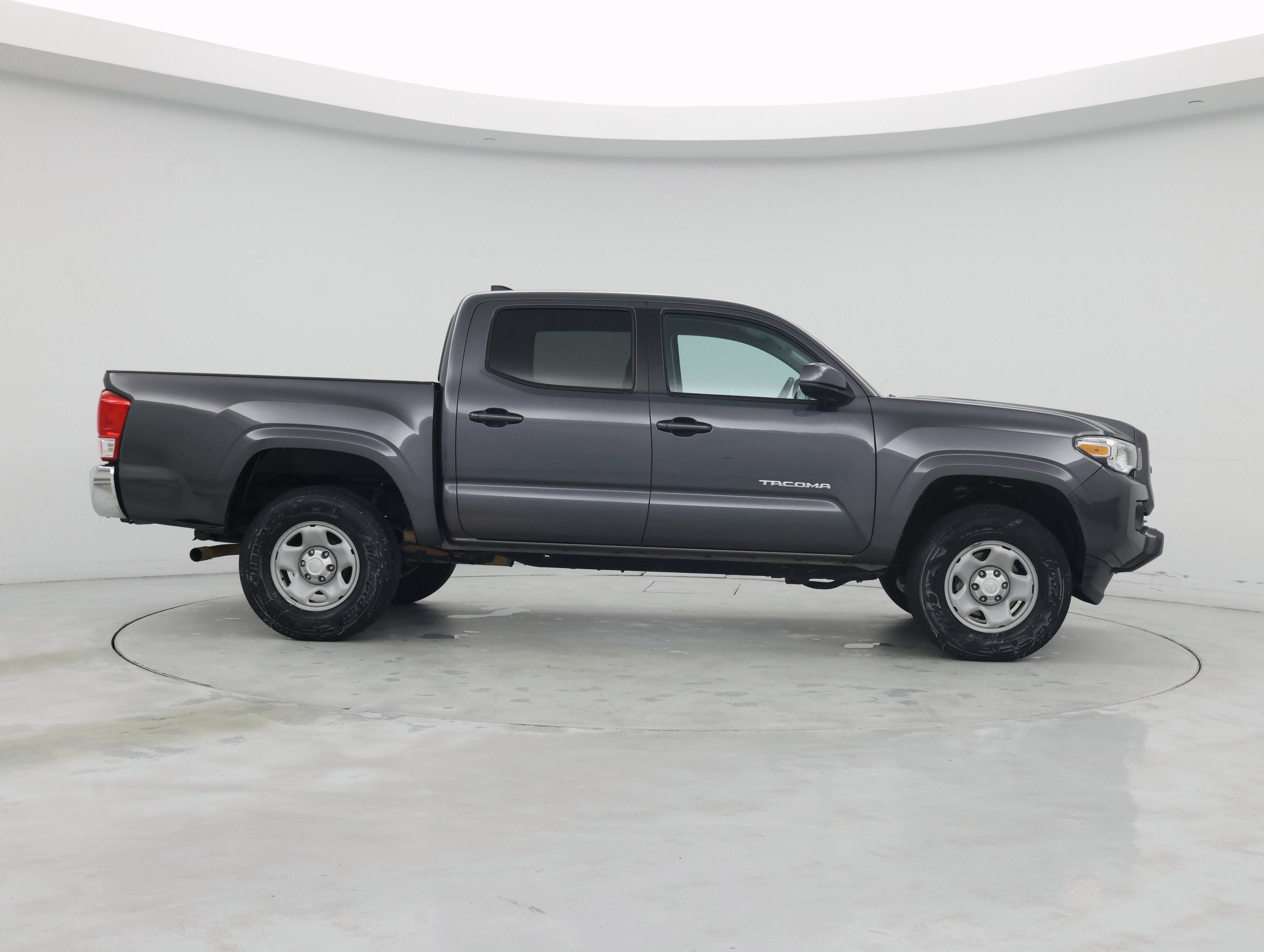 Thumbnail: 2017 Toyota Tacoma - 7